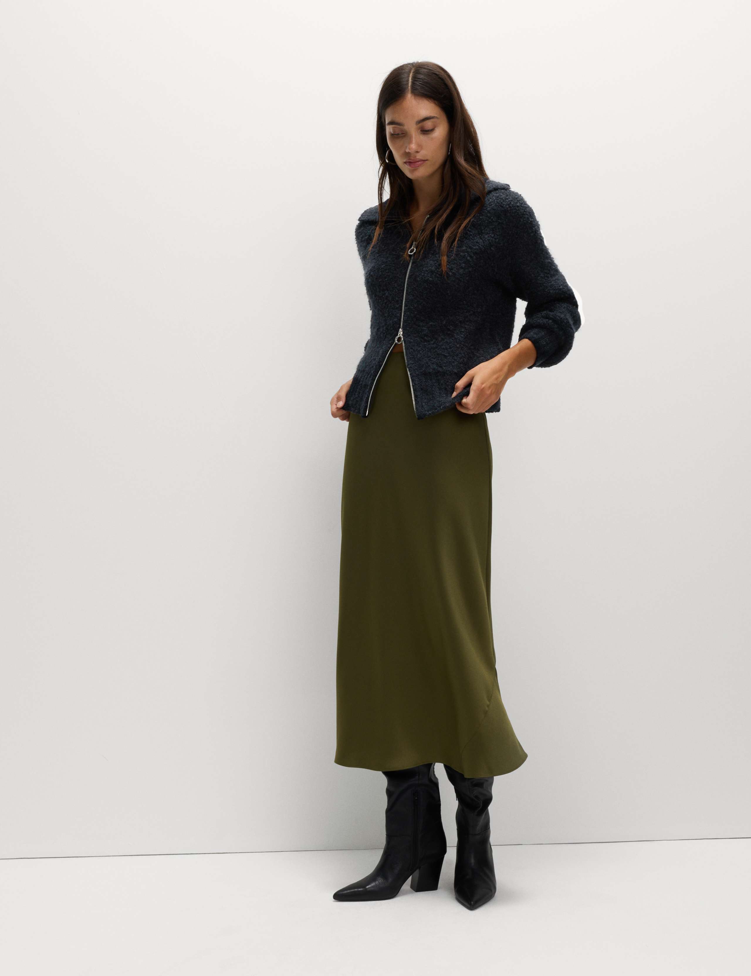 Bouclé Zip Up Collared Knitted Jacket with Wool 3 of 5