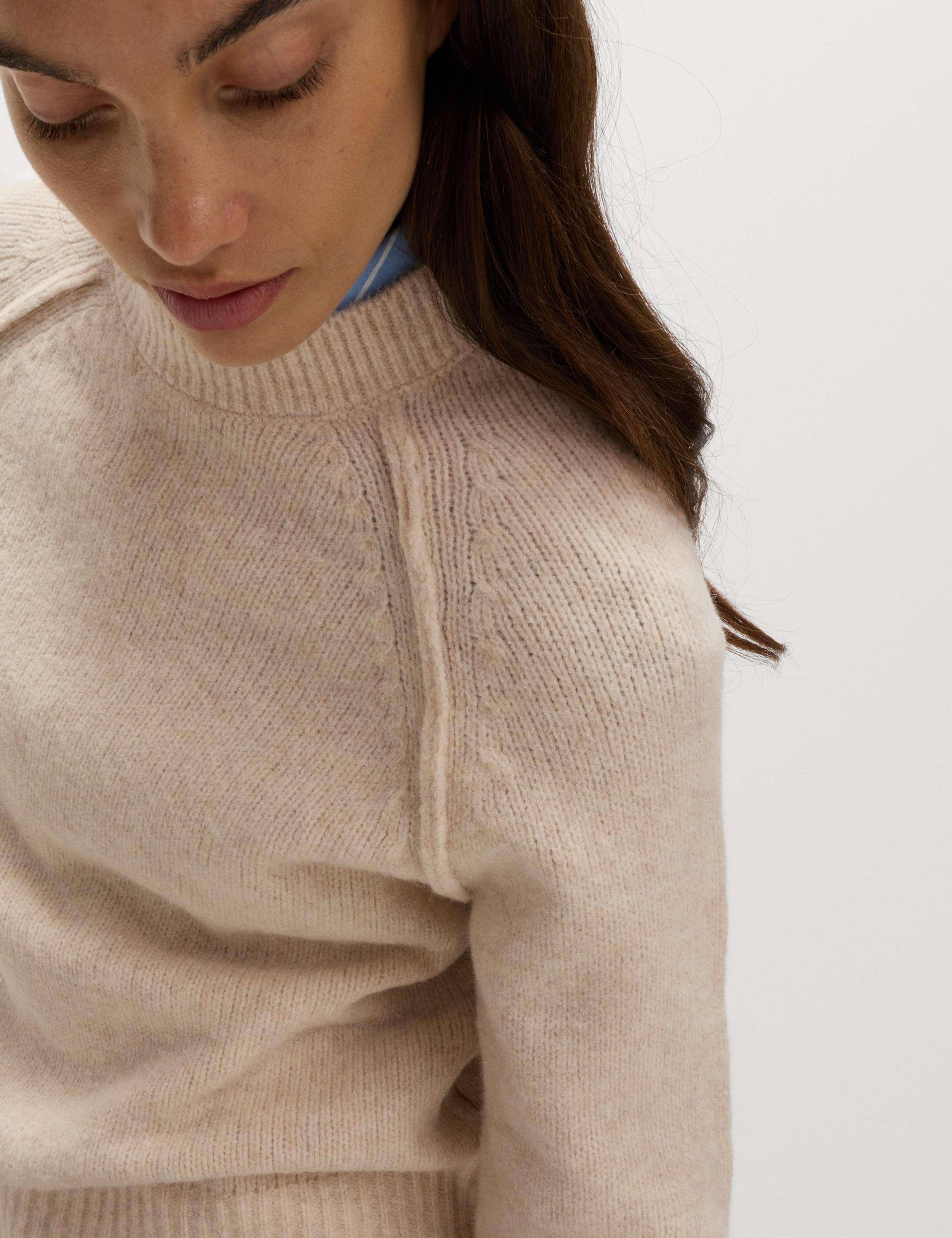 Textured Crew Neck Jumper with Wool 4 of 5