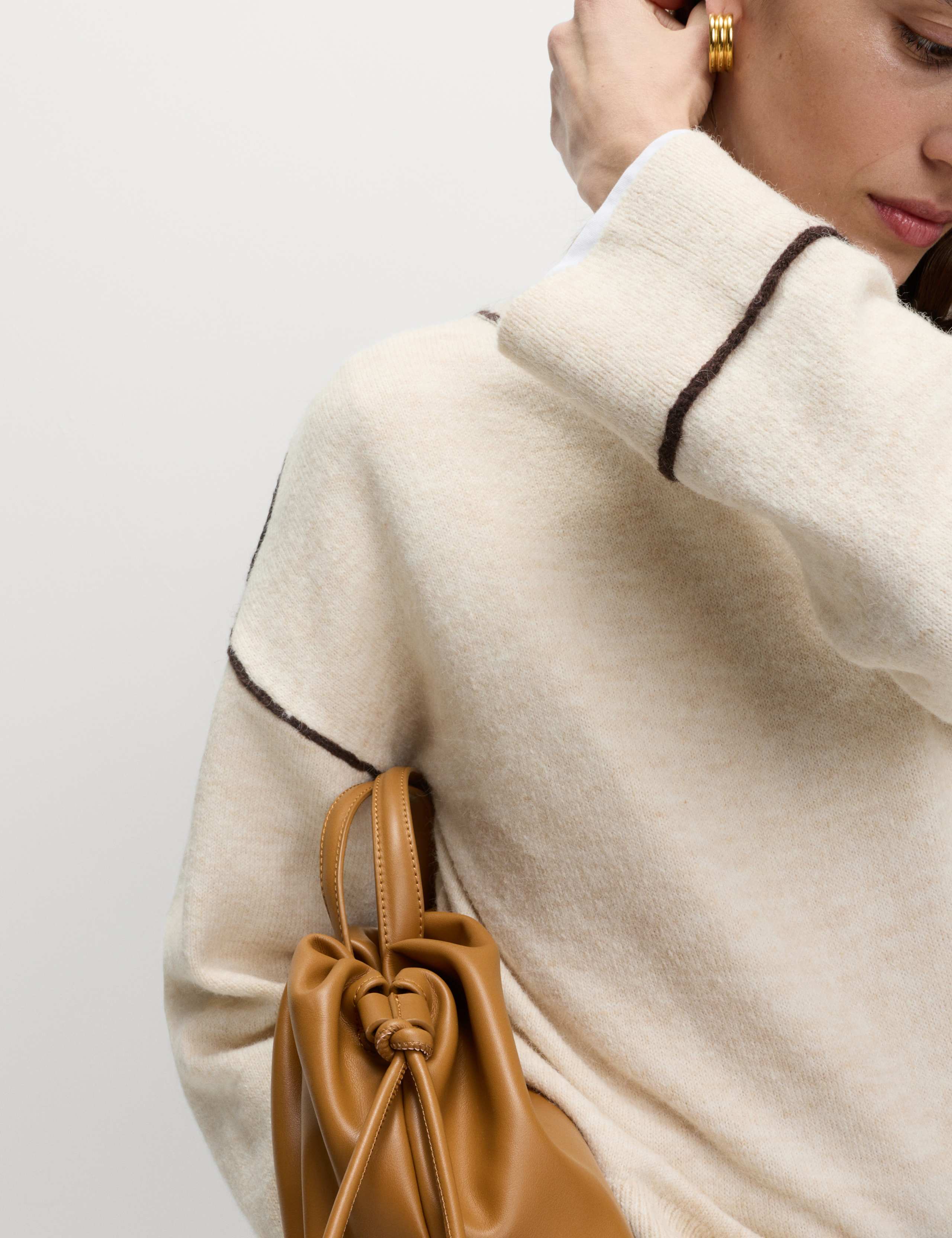 Tipped Detail Relaxed Fit Jumper 3 of 6