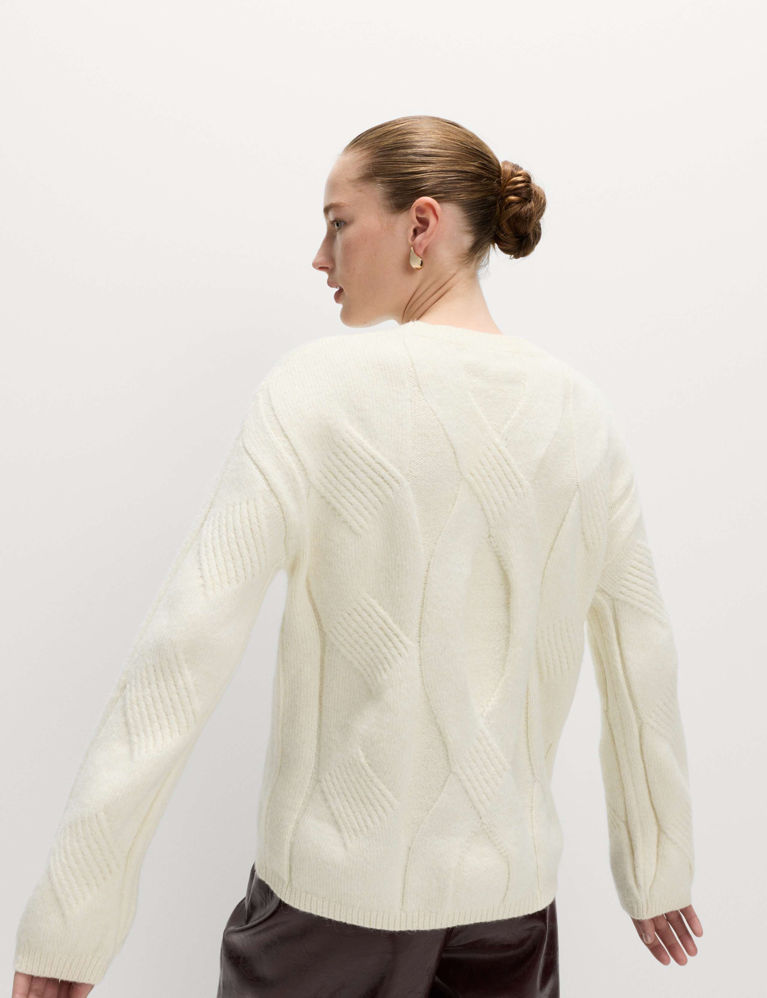 Cable Knit Relaxed Jumper with Alpaca 4 of 7