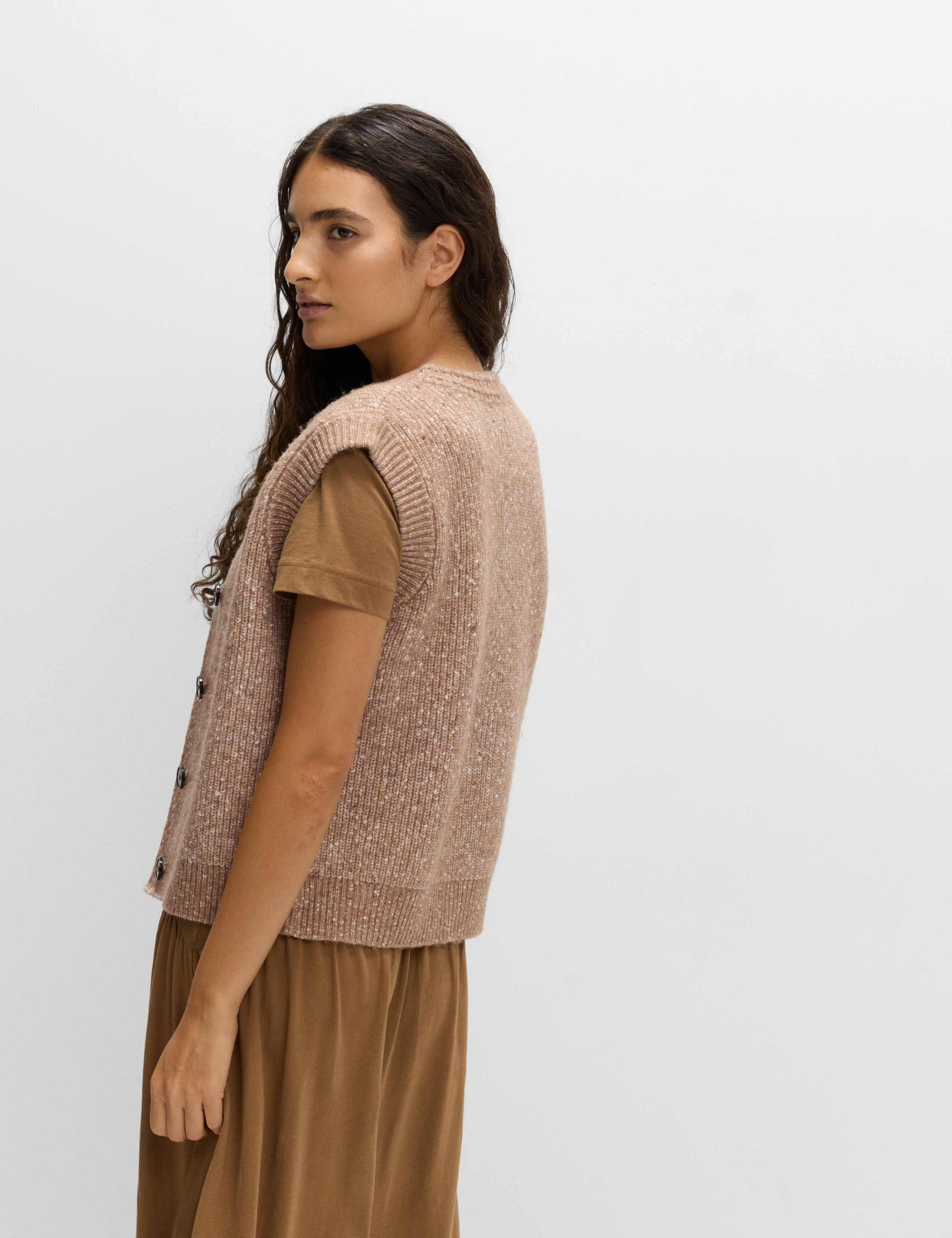 Ribbed Knitted Crew Neck Waistcoat 3 of 4