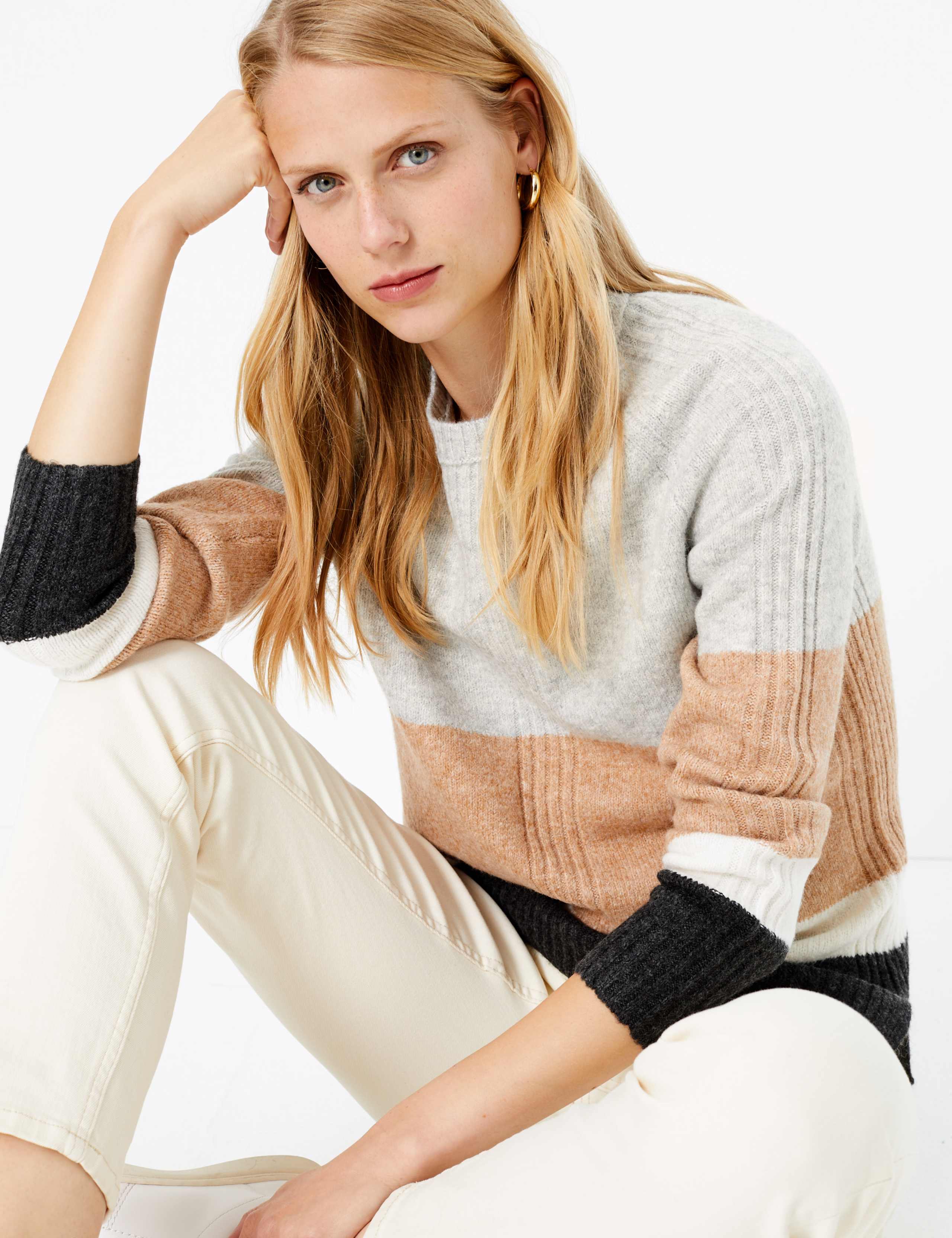 Colour Block Relaxed Fit Jumper 3 of 4