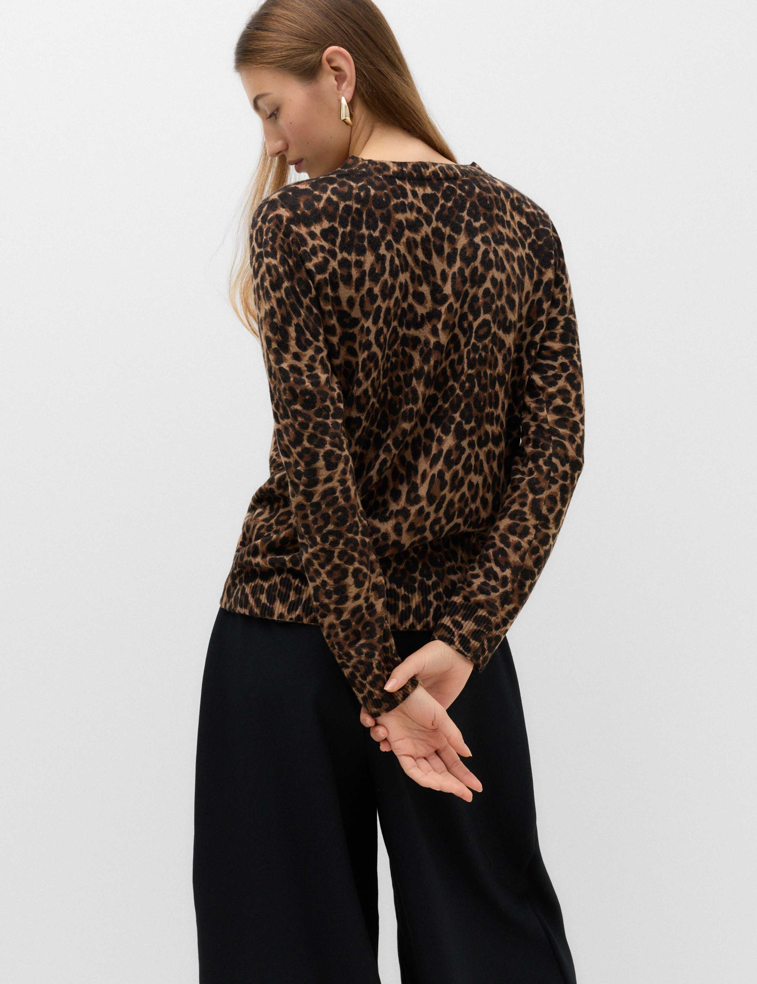Supersoft Animal Print Jumper 4 of 6