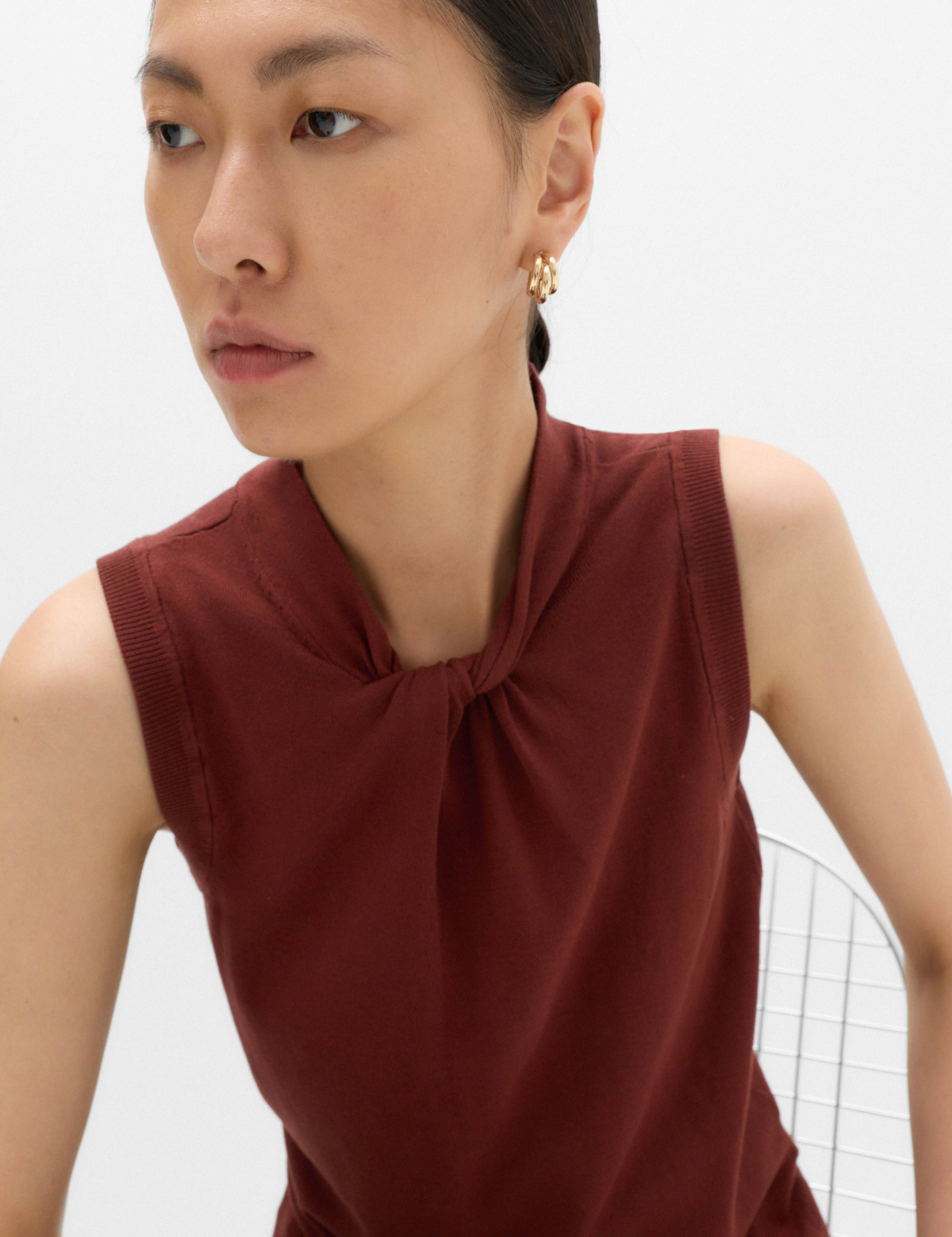 Twist Front Slim Knitted Vest 1 of 5