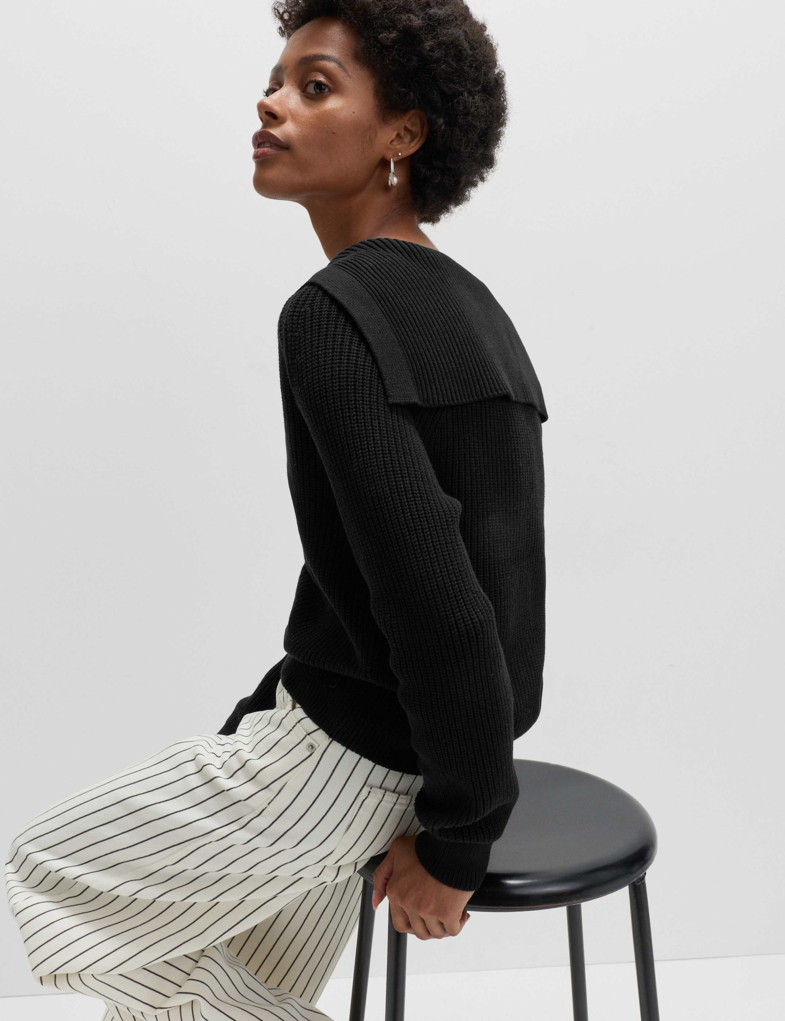 Collared V-Neck Button Through Cardigan 4 of 6