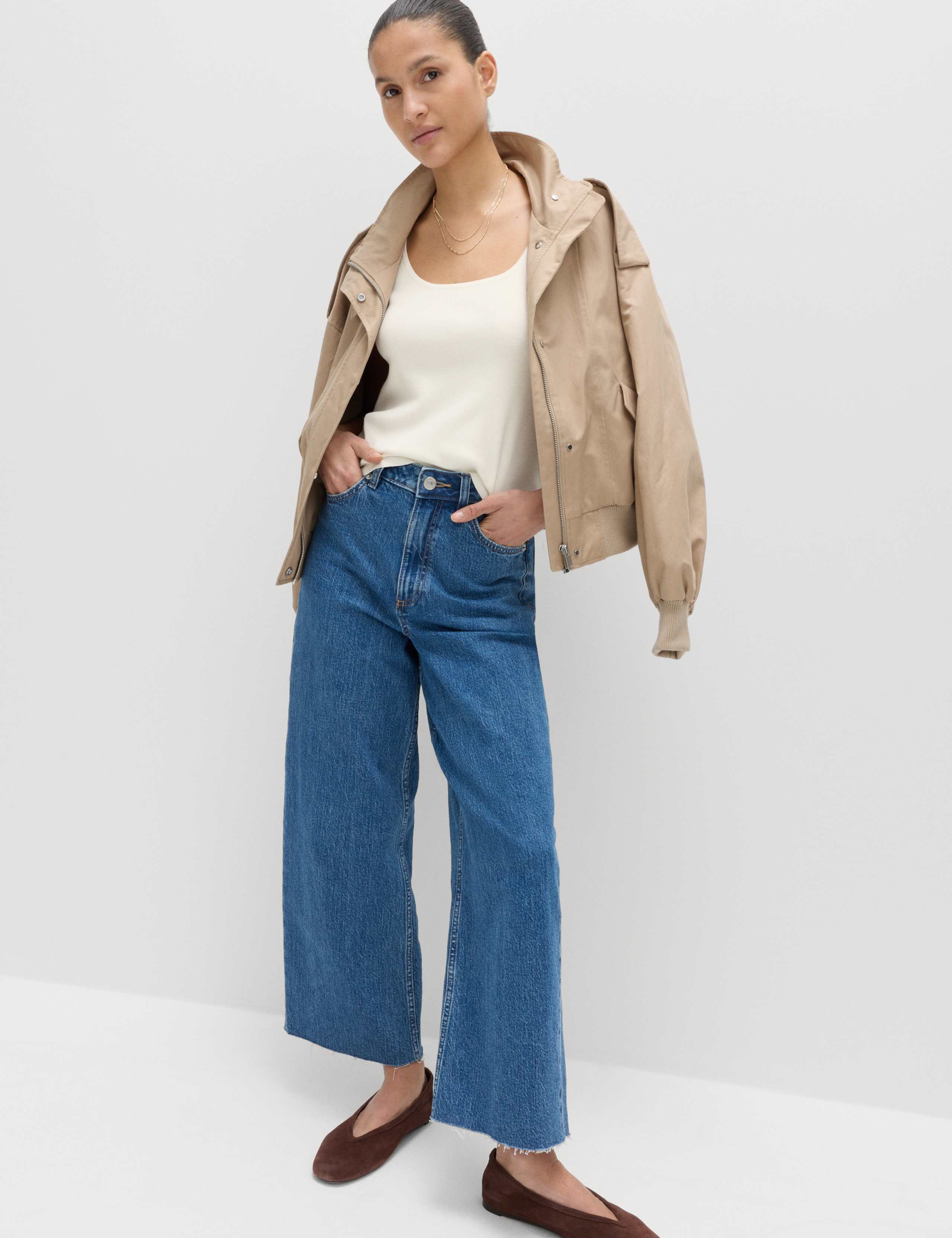 Square Neck Slim Fit Knitted Vest 3 of 5