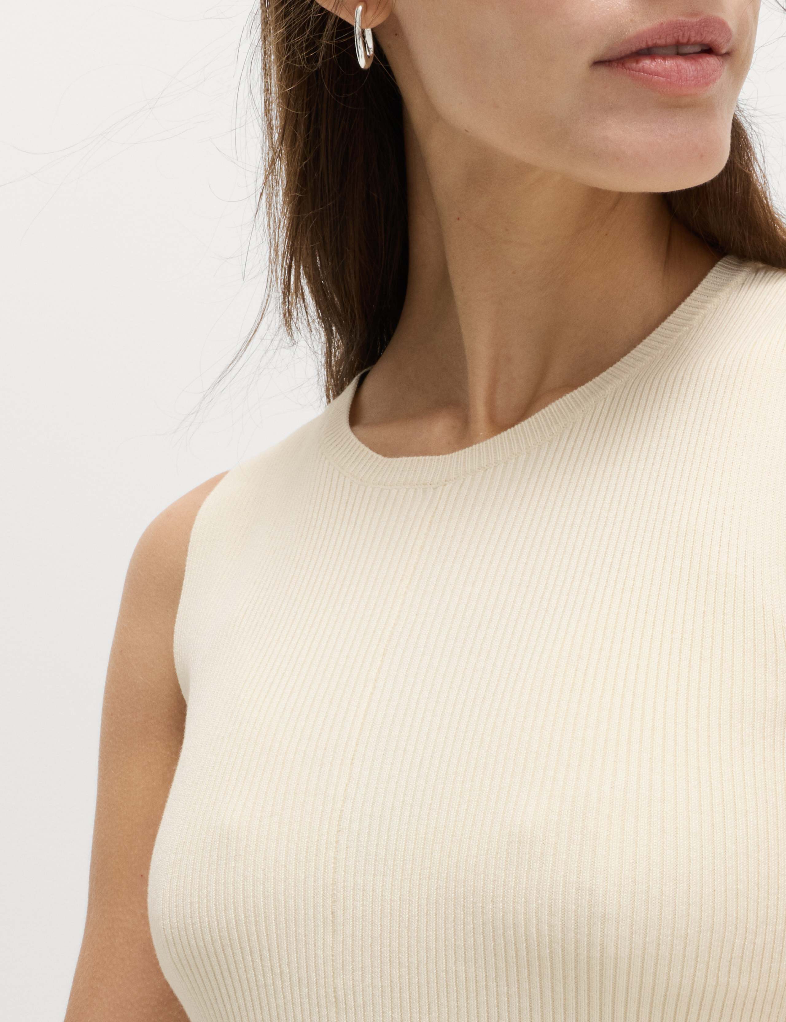 Ribbed Peplum Knitted Vest 4 of 6