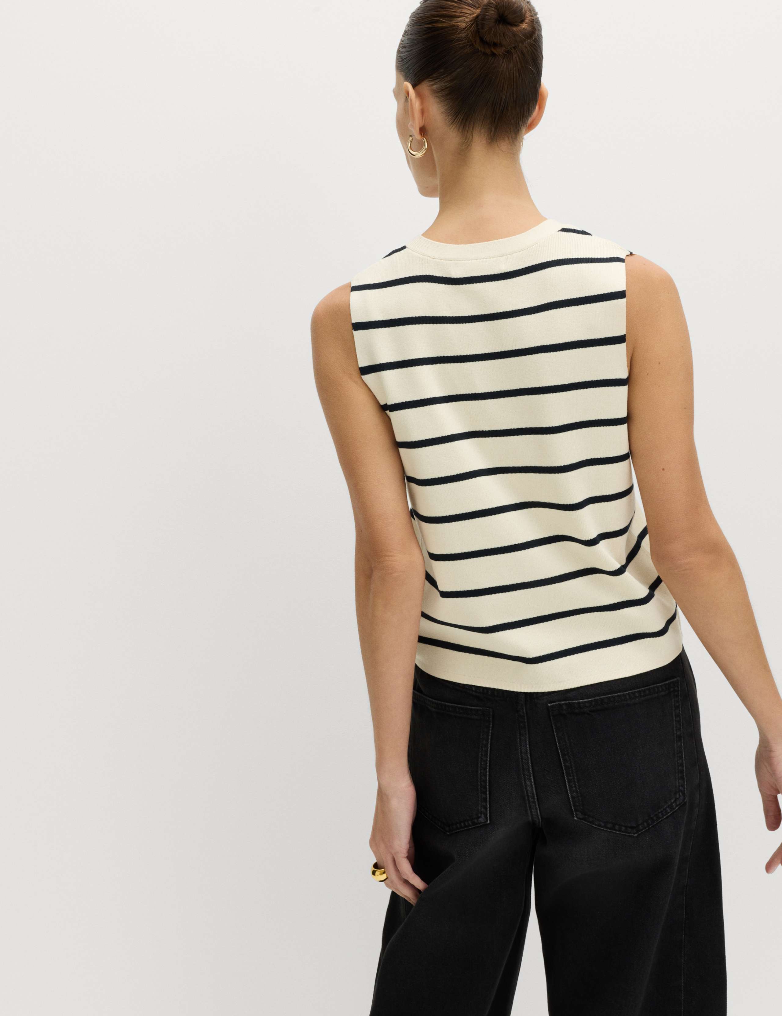 Striped V-Neck Cropped Knitted Waistcoat 5 of 6