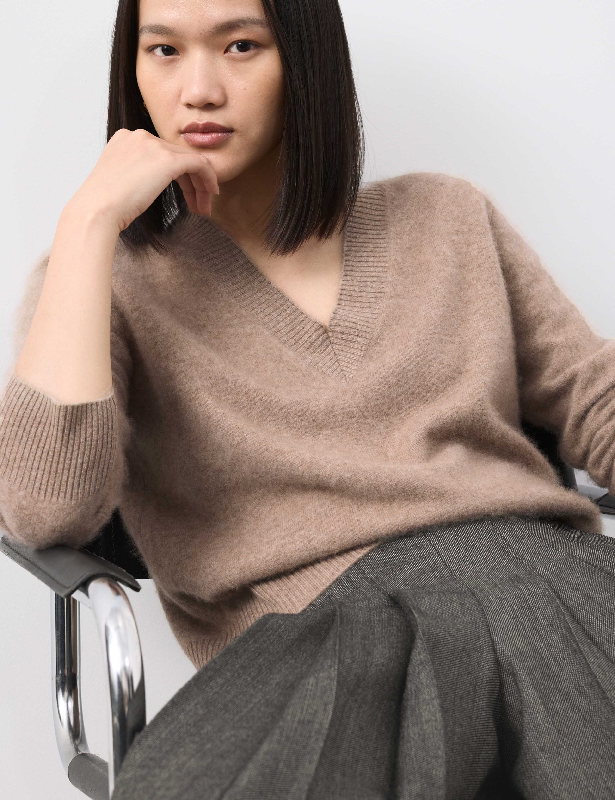Wool Rich V-Neck Jumper with Cashmere 3 of 7