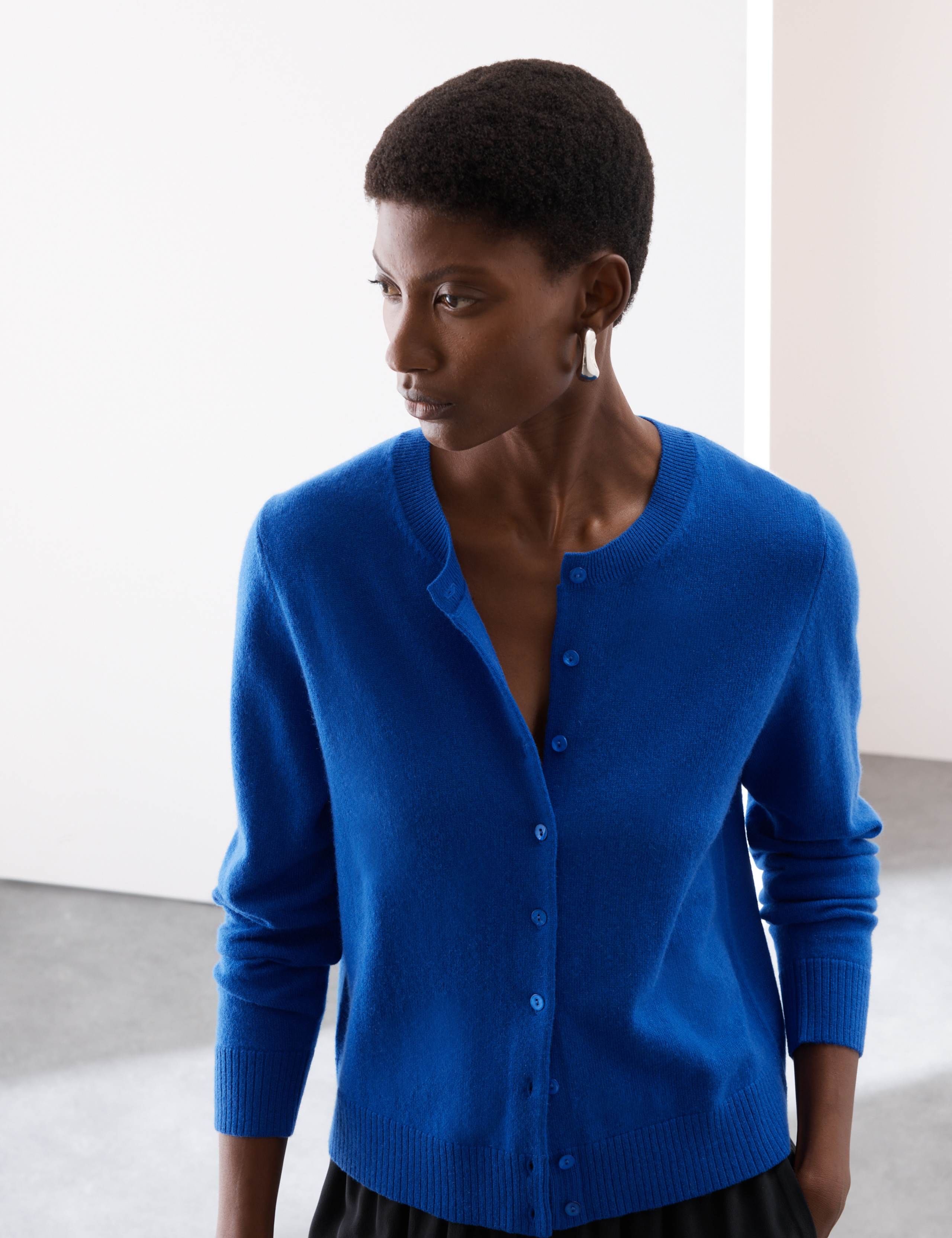 Pure Cashmere Crew Neck Relaxed Cardigan 3 of 7