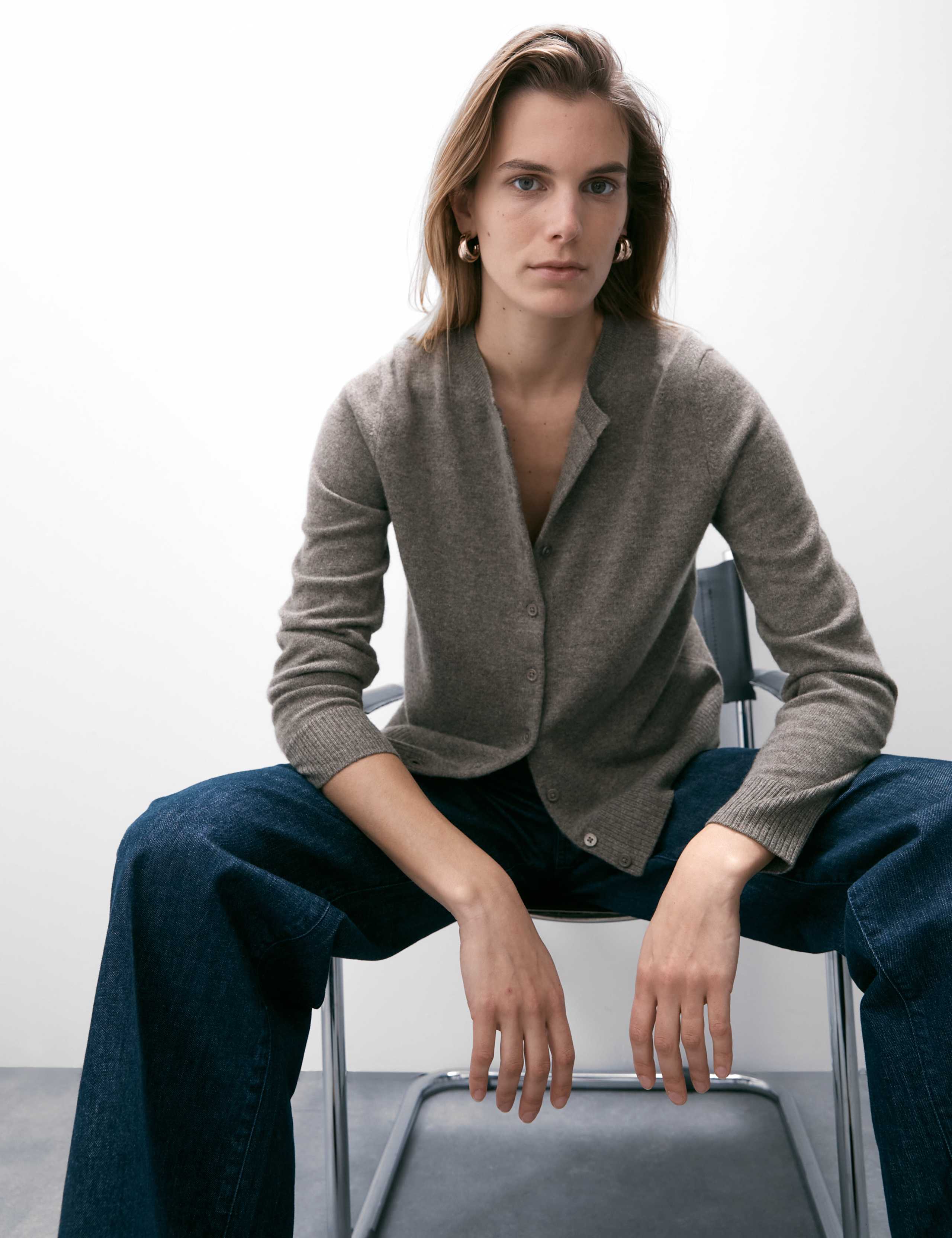 Pure Cashmere Crew Neck Relaxed Cardigan 4 of 6
