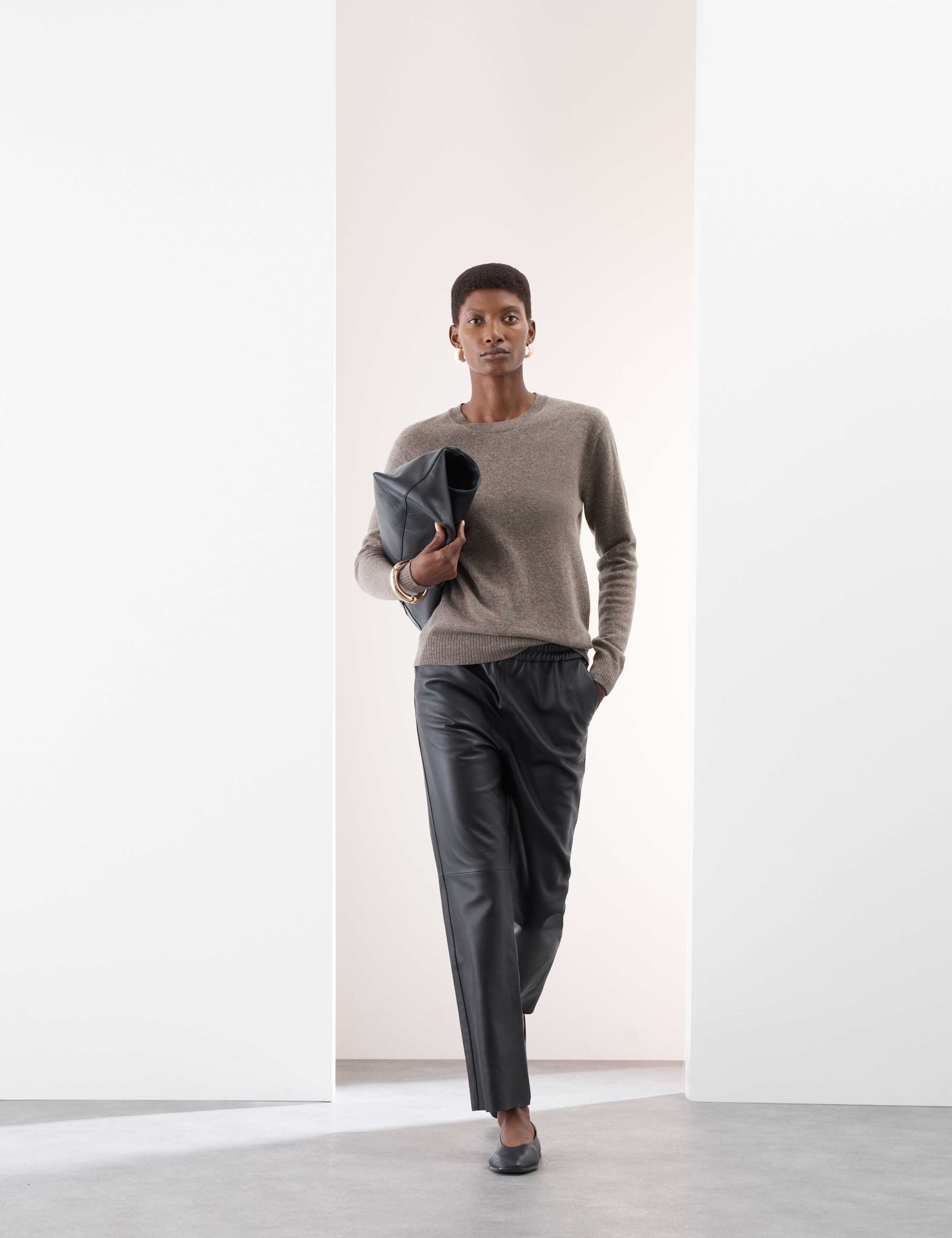 Pure Cashmere Crew Neck Jumper 3 of 8