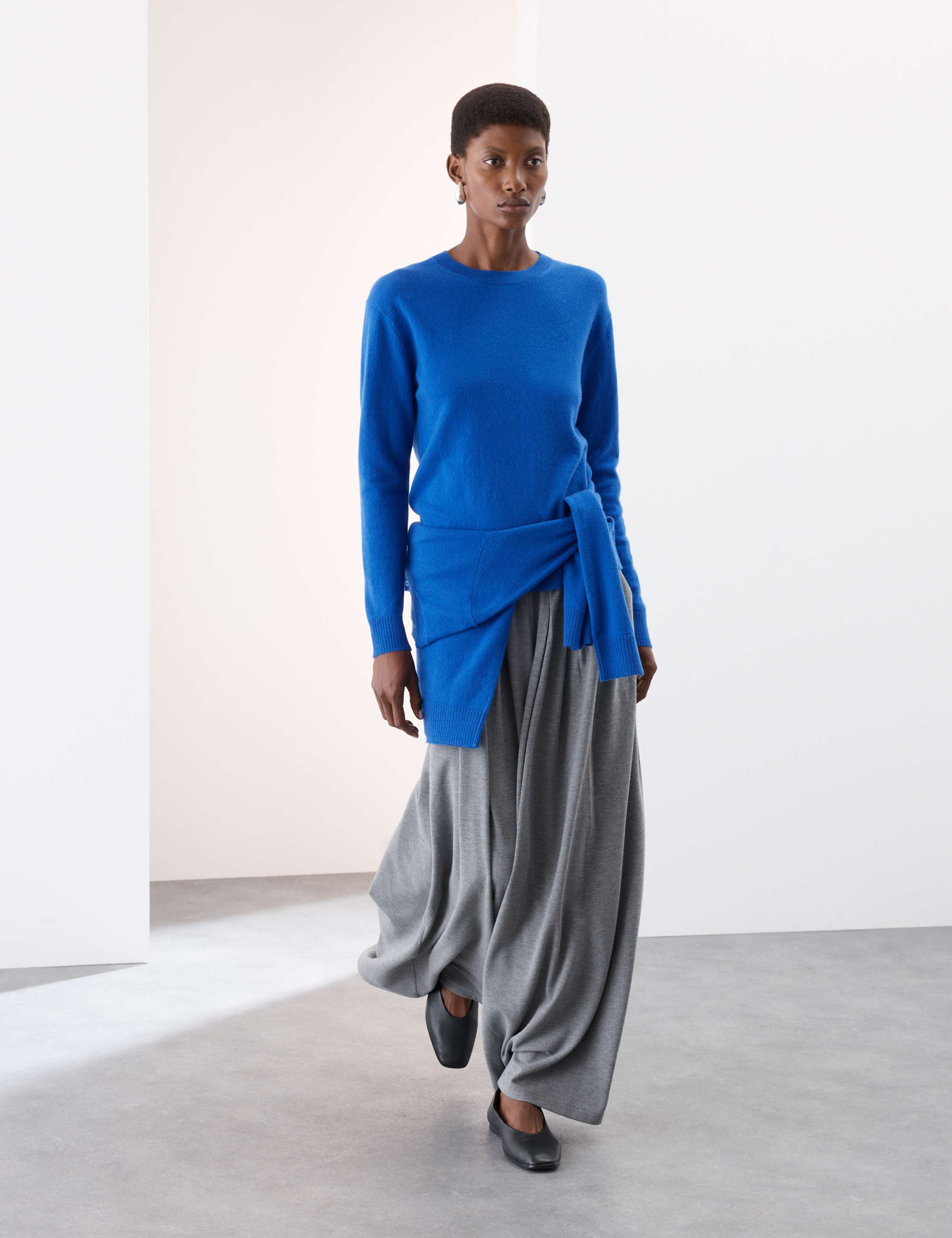 Pure Cashmere Crew Neck Jumper 1 of 7