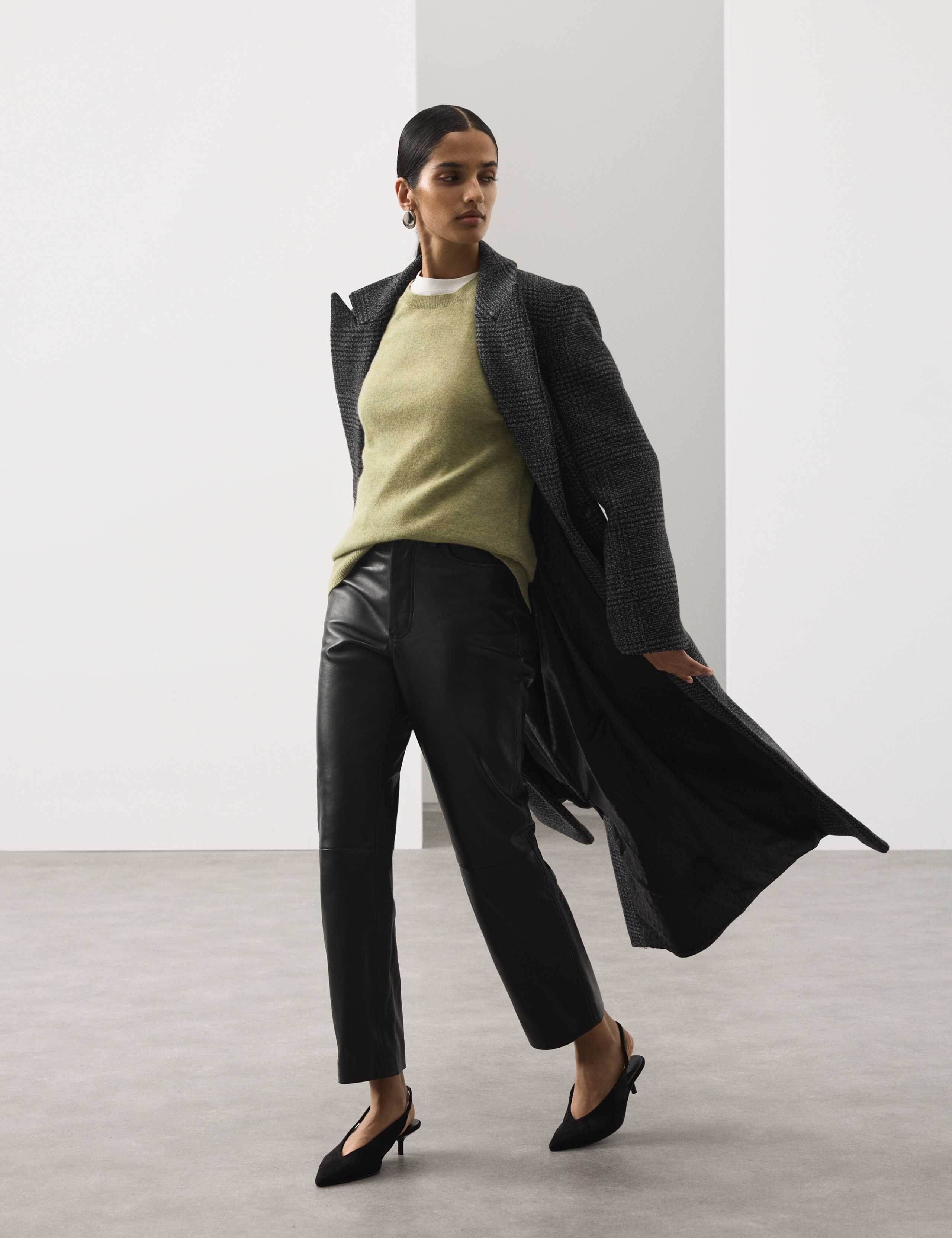 Pure Cashmere Crew Neck Jumper 3 of 6