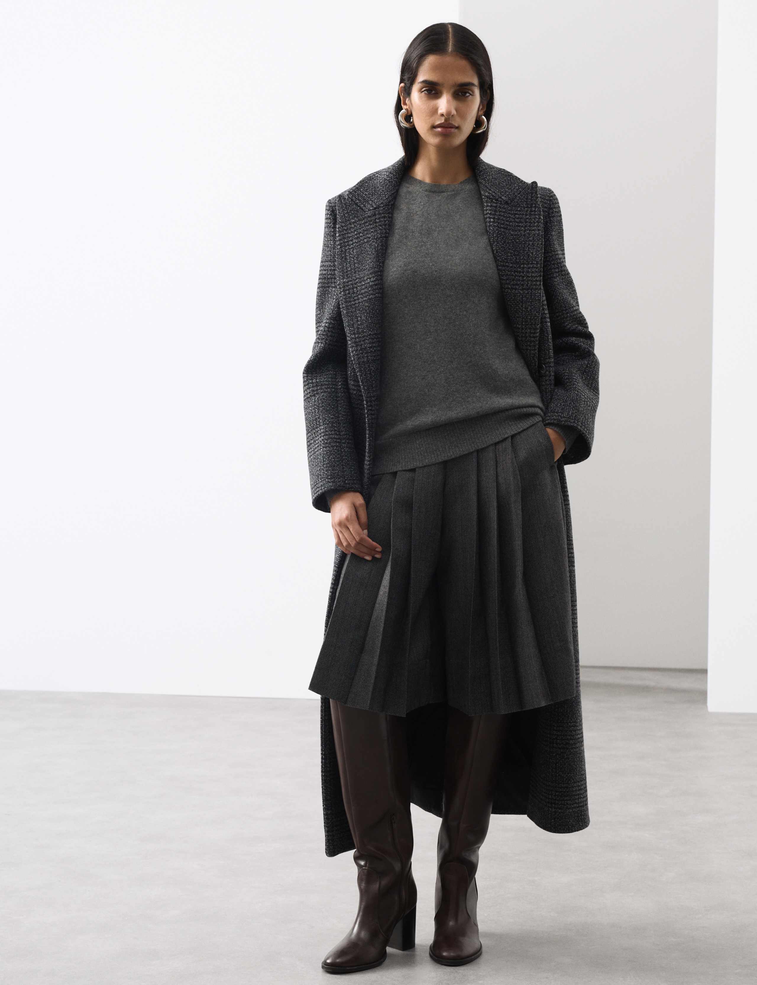 Pure Cashmere Crew Neck Jumper 3 of 6