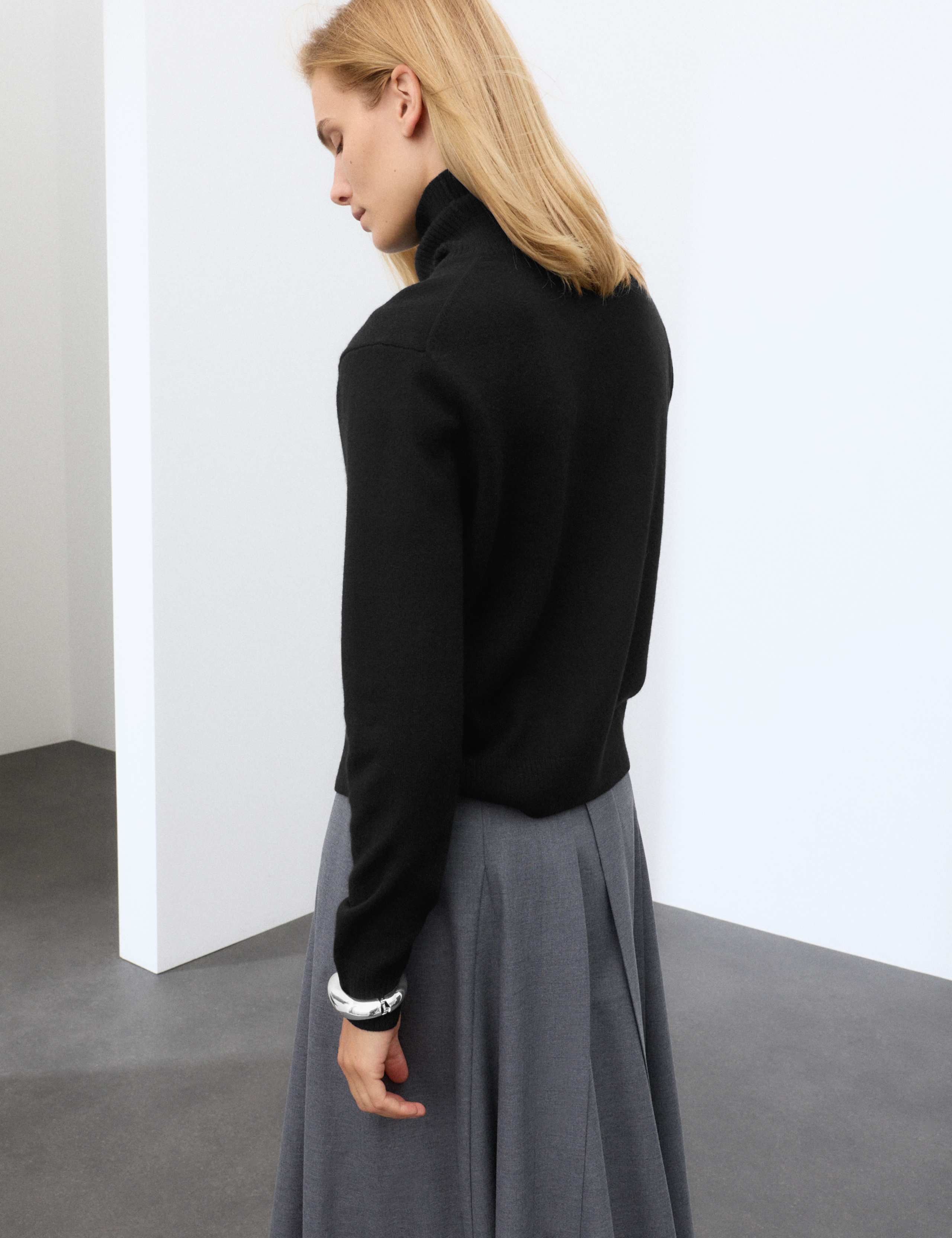 Pure Cashmere Roll Neck Jumper 3 of 7