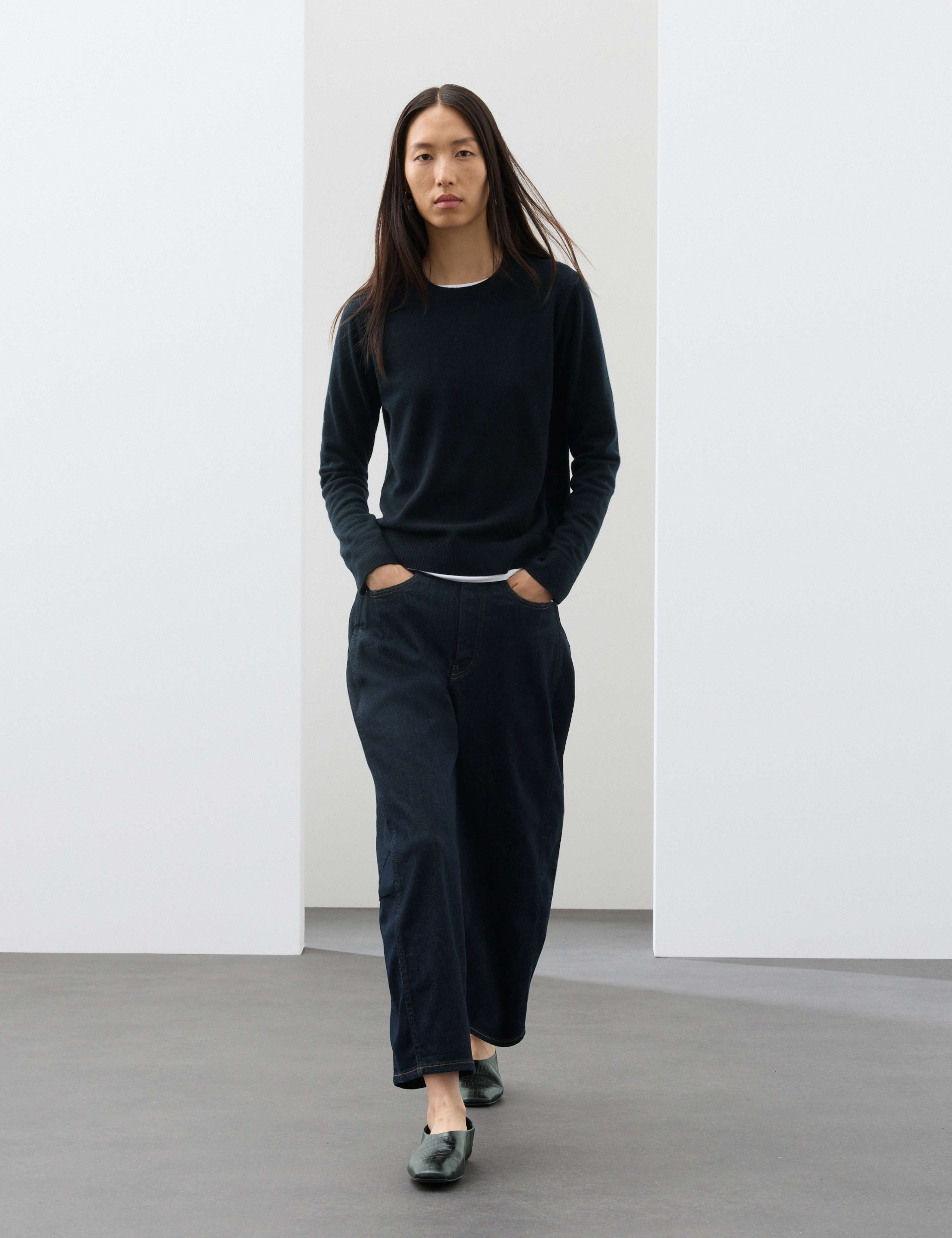 Pure Cashmere Crew Neck Jumper 4 of 6