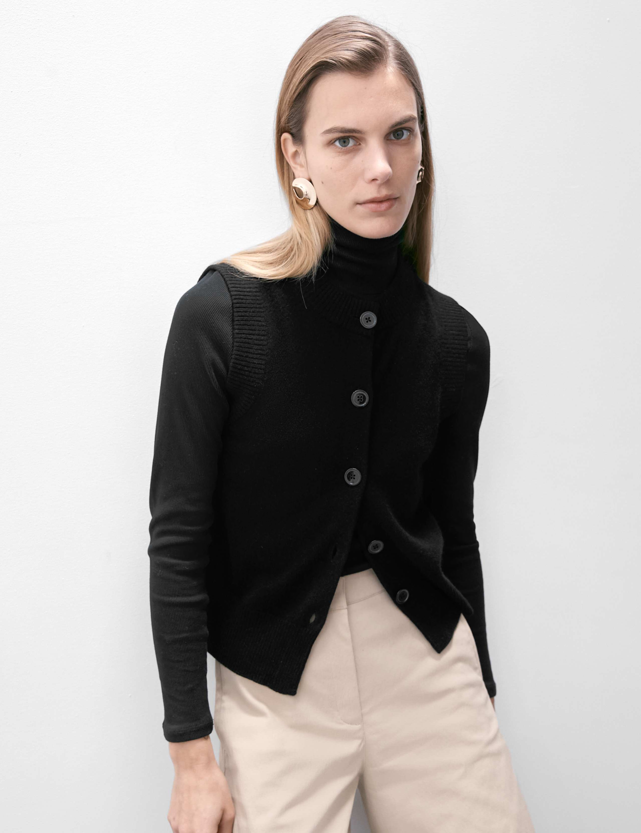 Pure Cashmere Button Through Knitted Vest 3 of 6