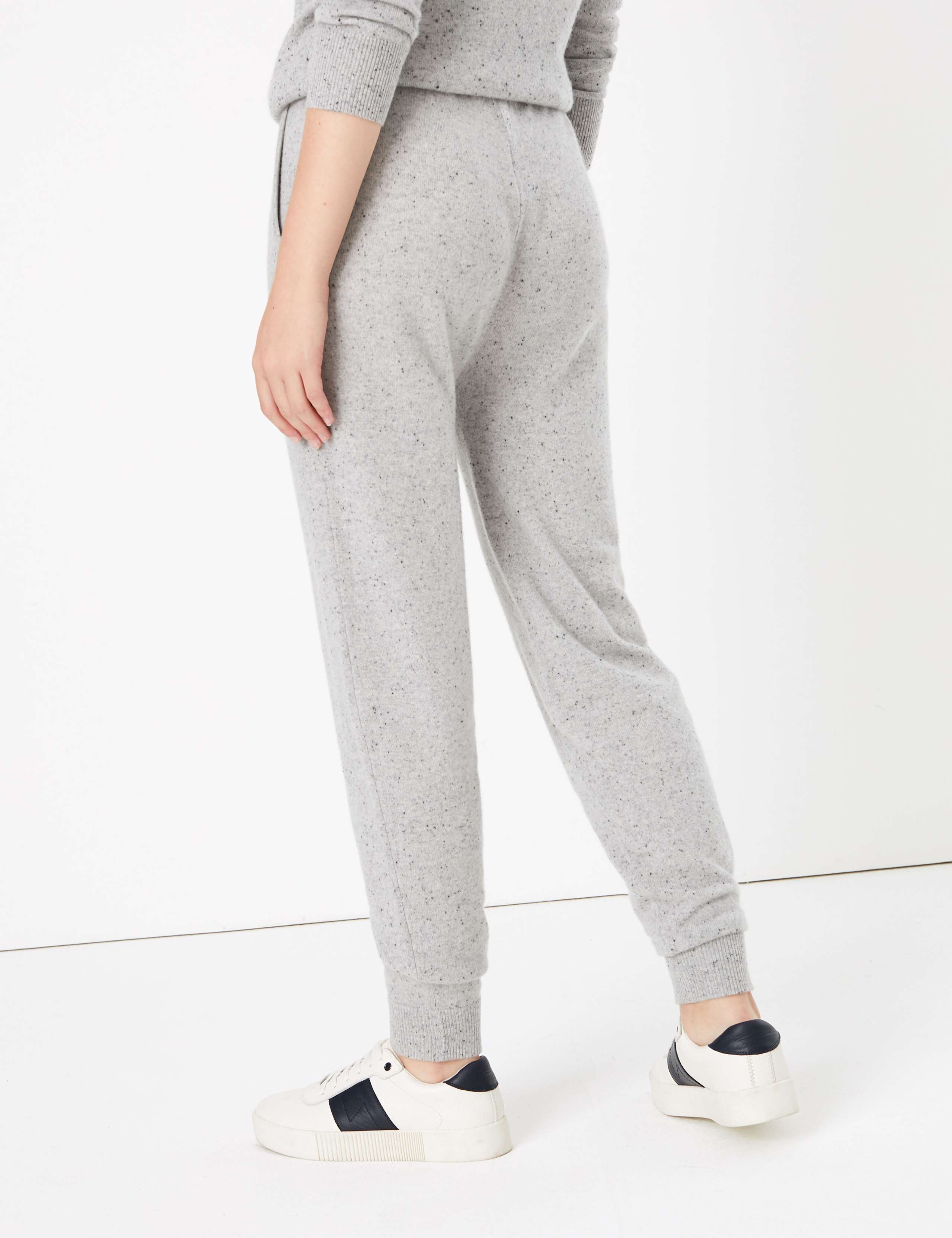 Pure Cashmere Textured Slim Leg Joggers 3 of 5