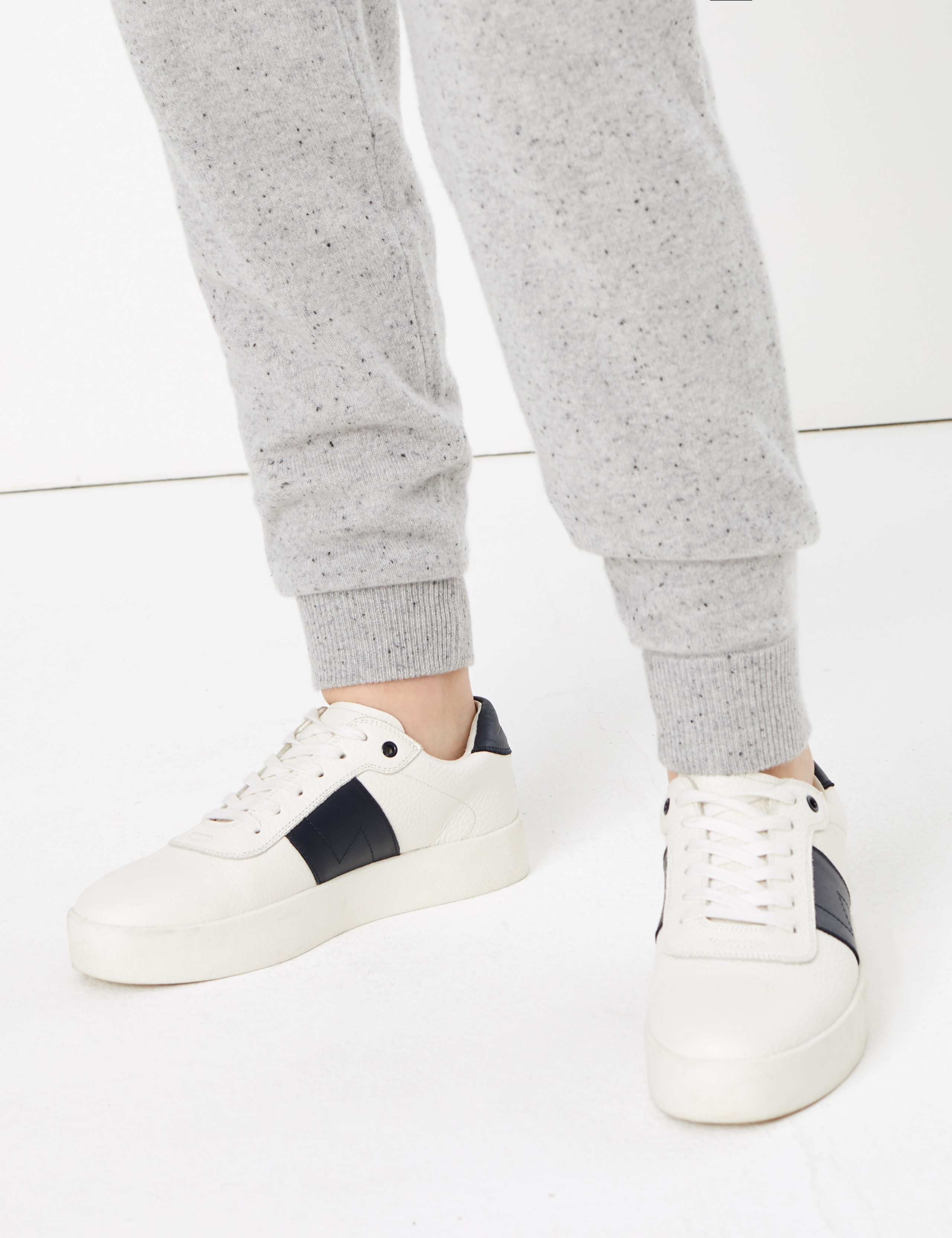 Pure Cashmere Textured Slim Leg Joggers 5 of 5