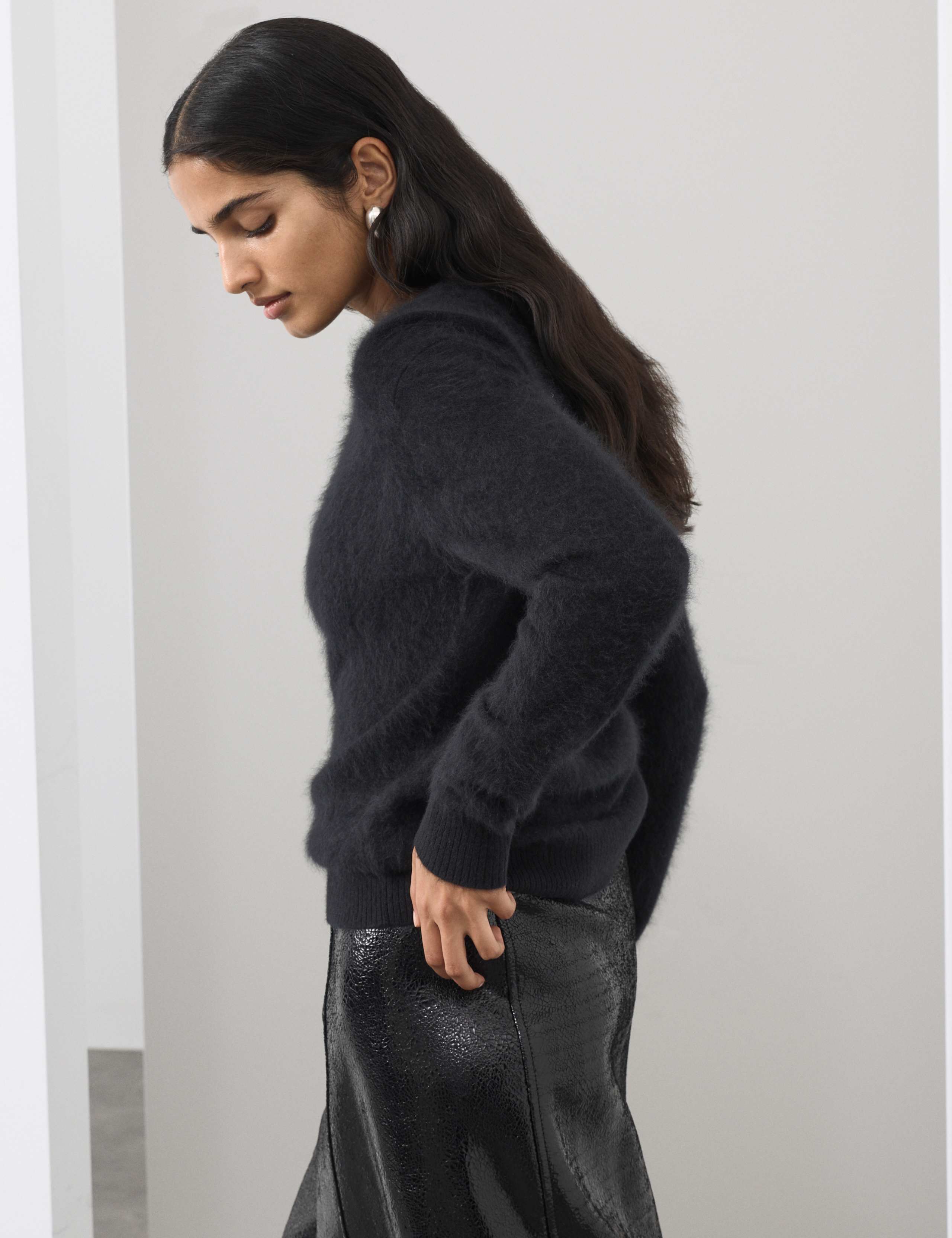 Brushed Wool with Cashmere Crew Neck Jumper 3 of 5