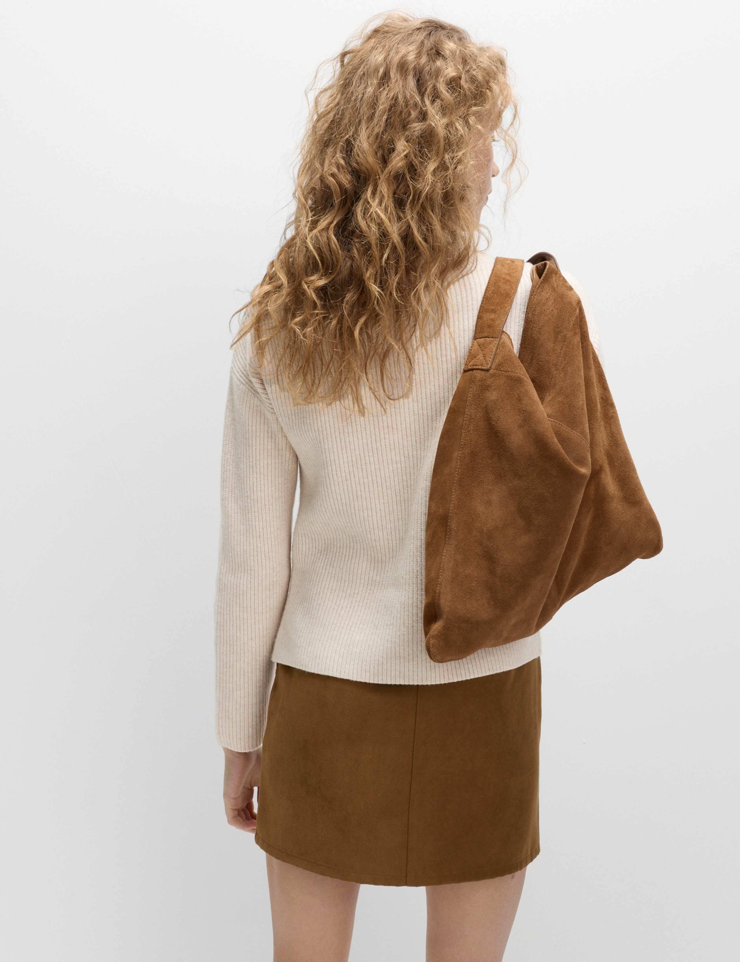 Ribbed V-Neck Relaxed Jumper 3 of 6