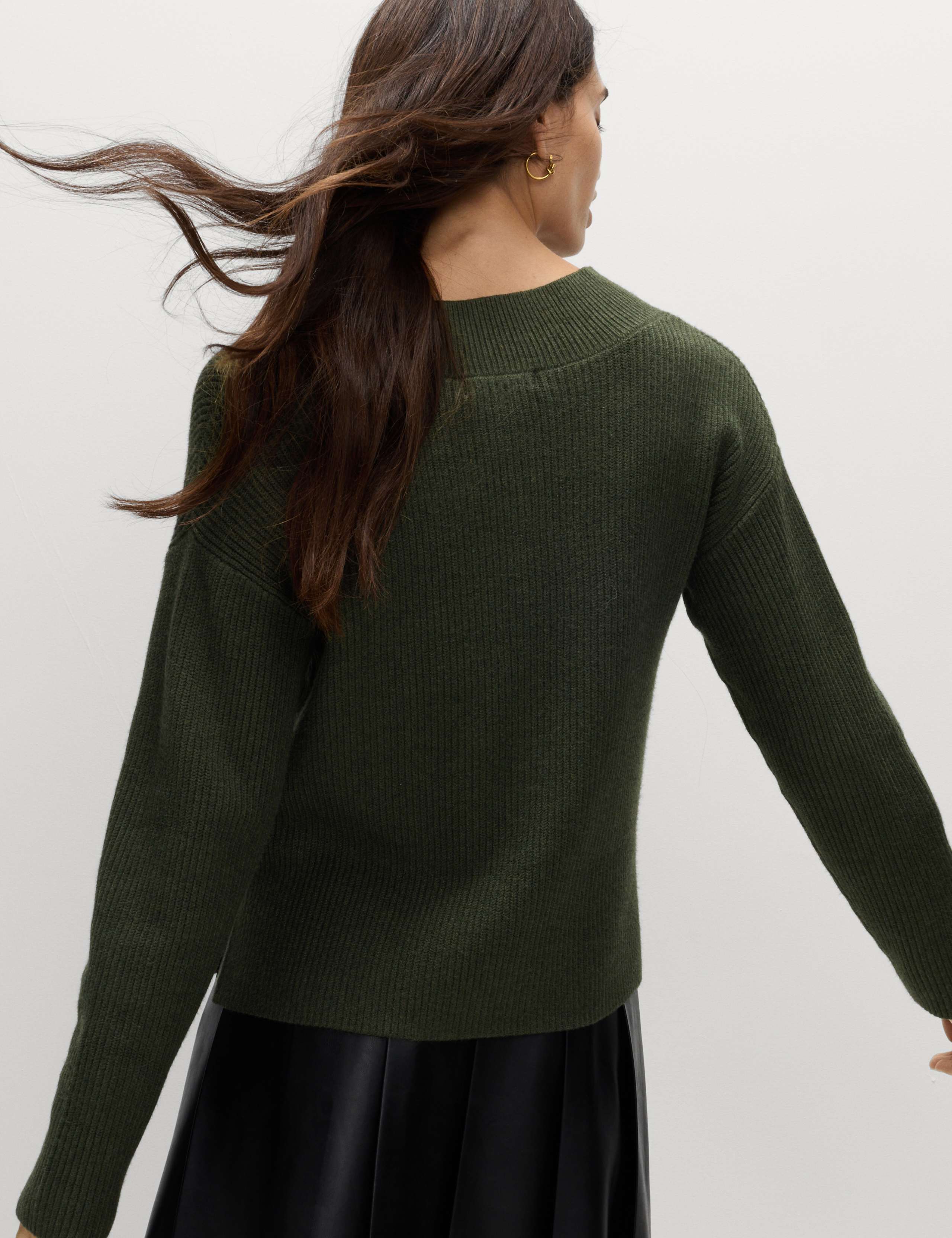 Ribbed V-Neck Relaxed Jumper 4 of 6