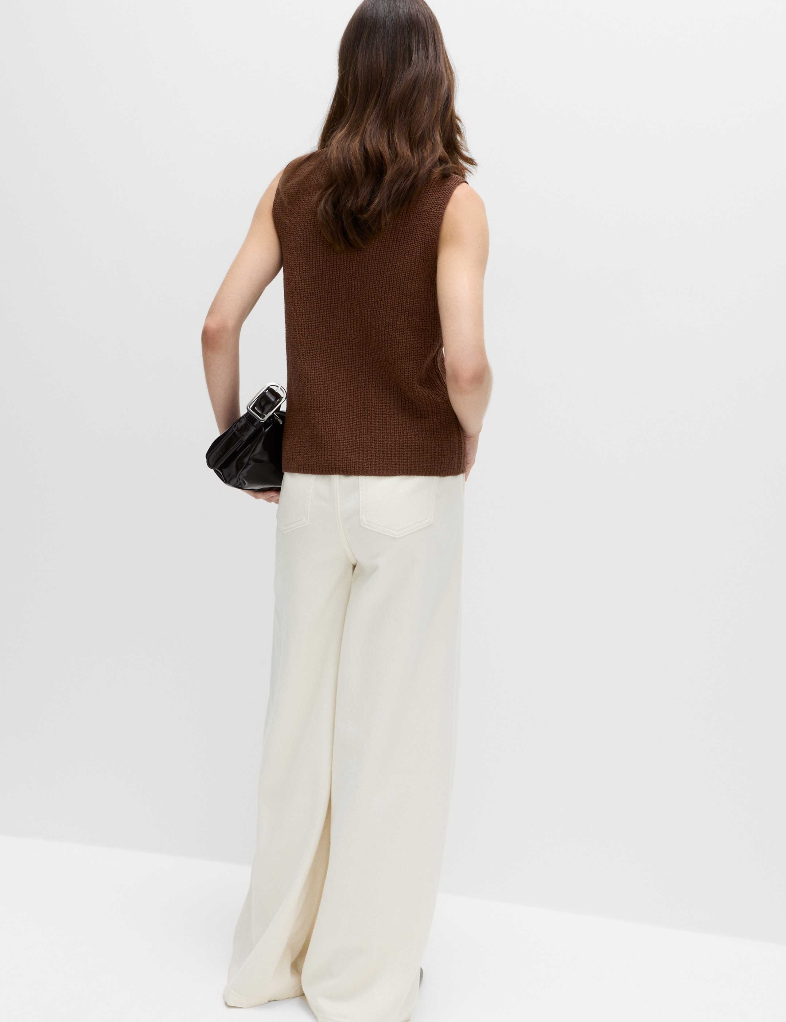 Cotton Blend Ribbed Knitted Waistcoat 4 of 5