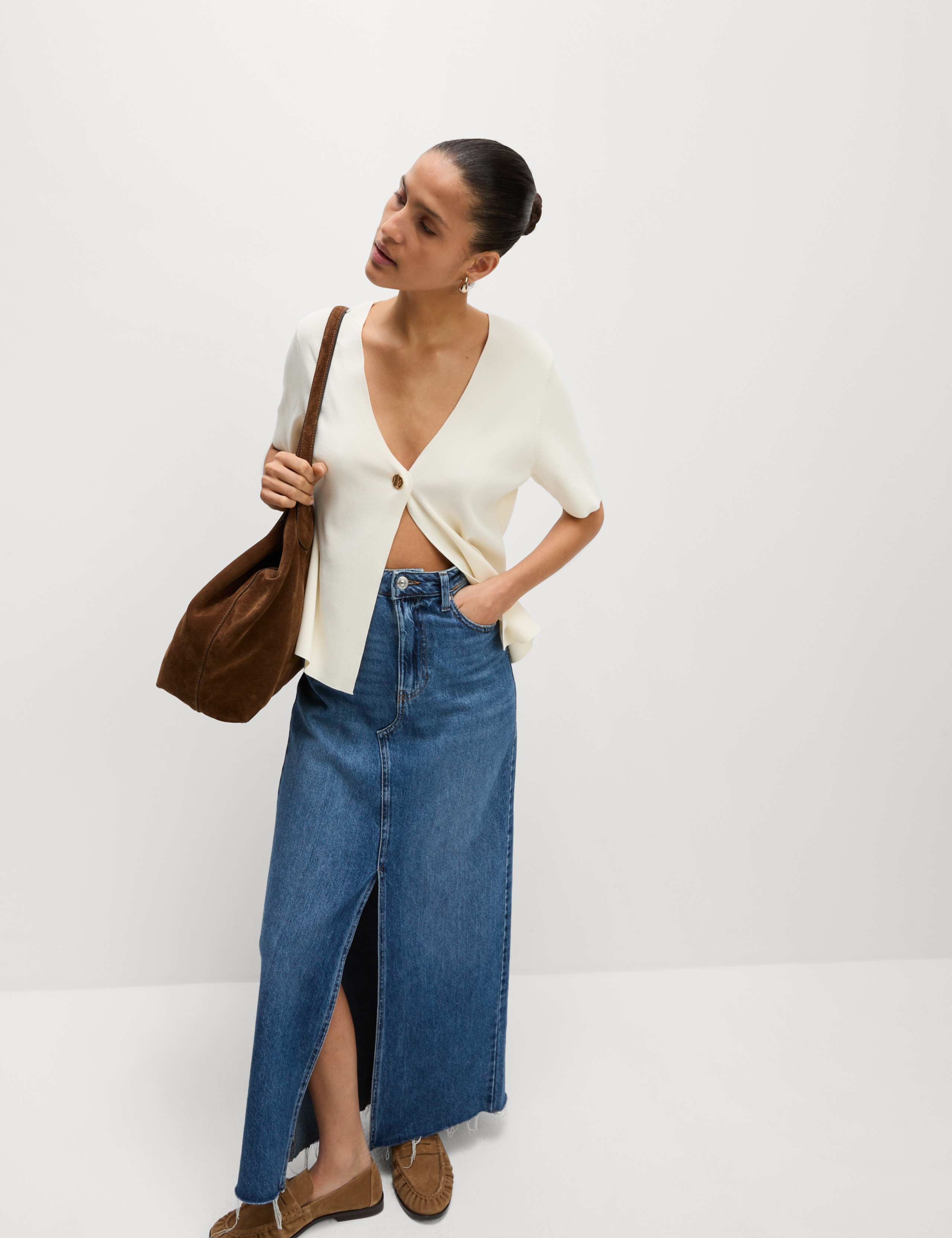 V-Neck Button Front Relaxed Cardigan 4 of 5