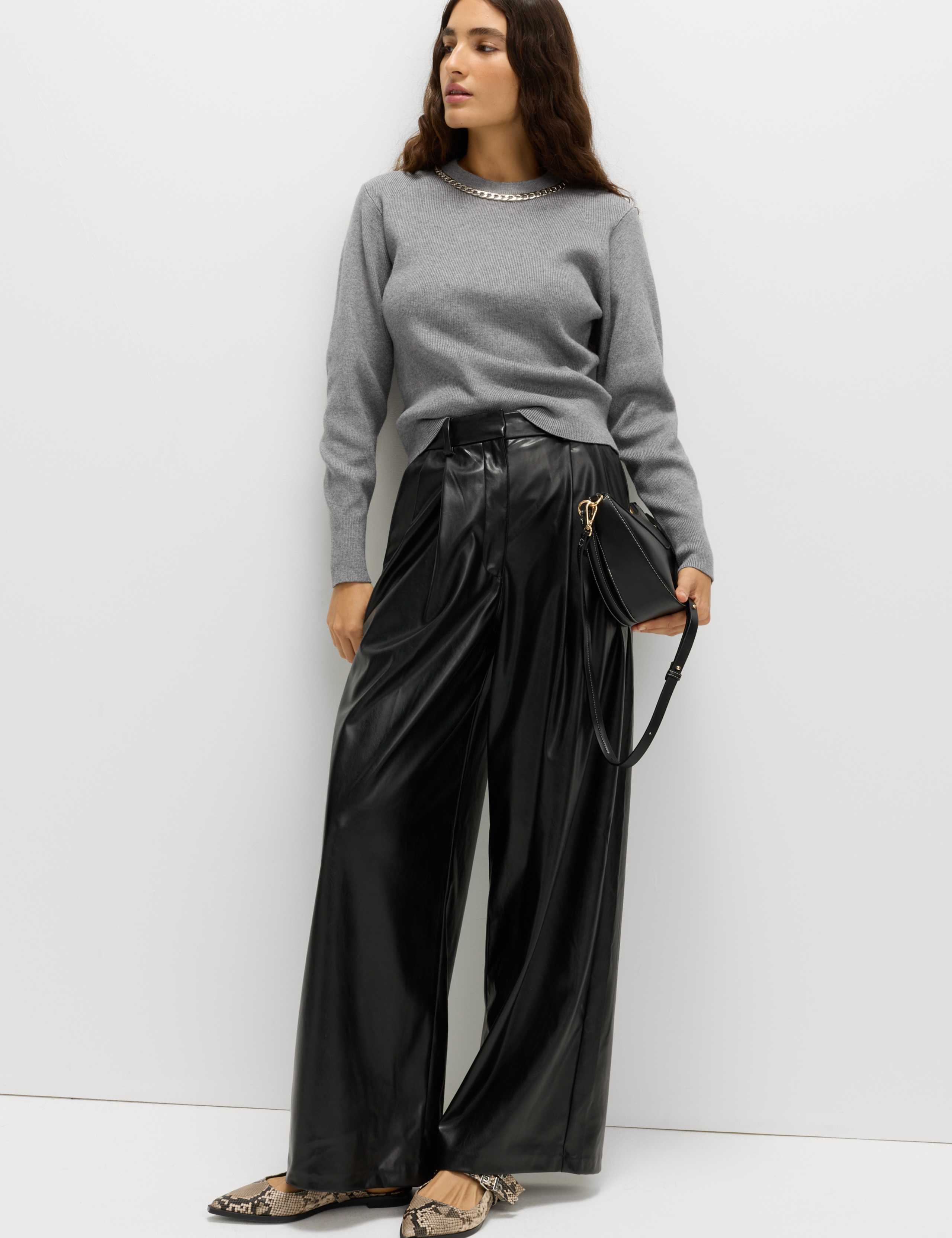 Ribbed Crew Neck Jumper 3 of 5