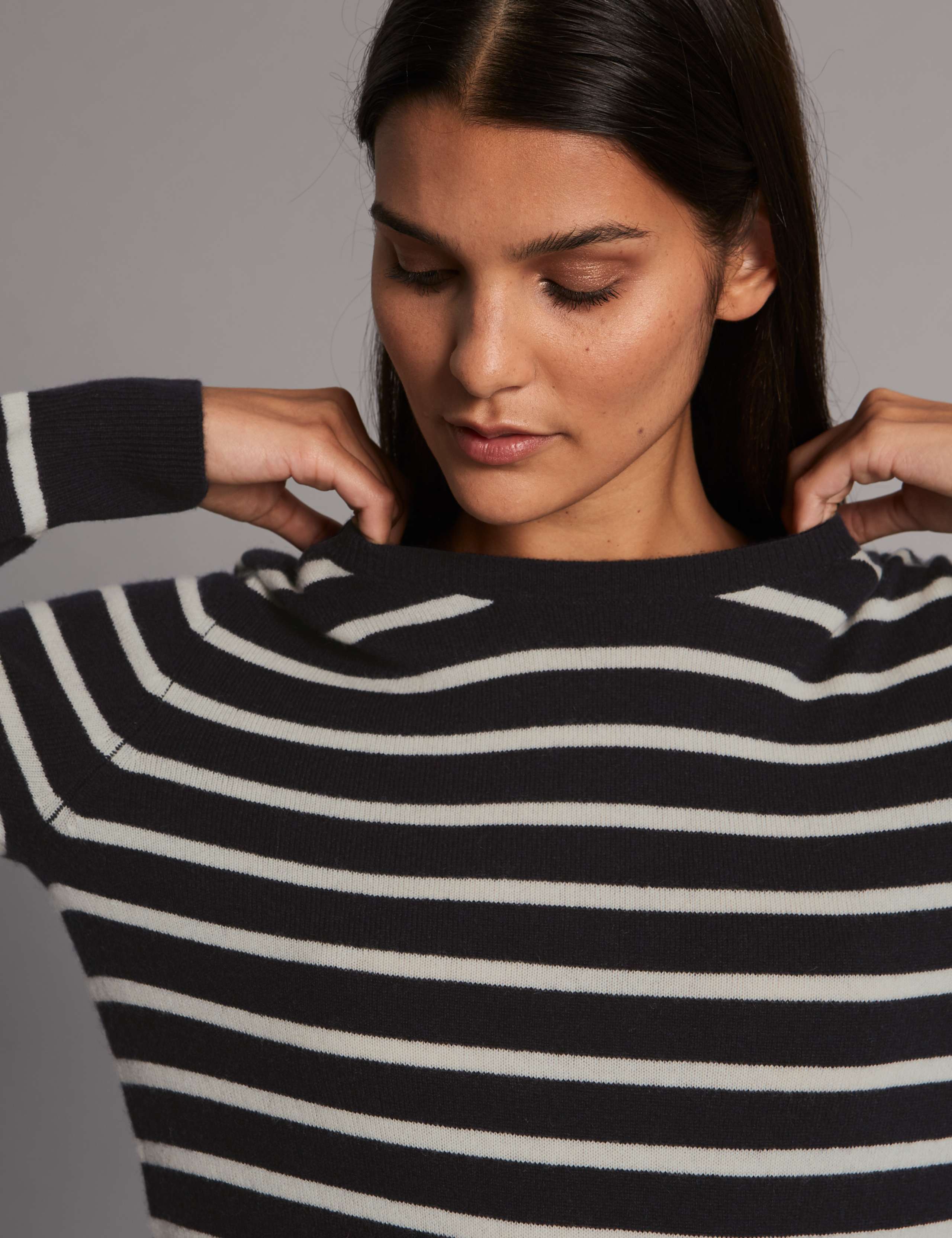 Pure Cashmere Striped Round Neck Jumper 5 of 5