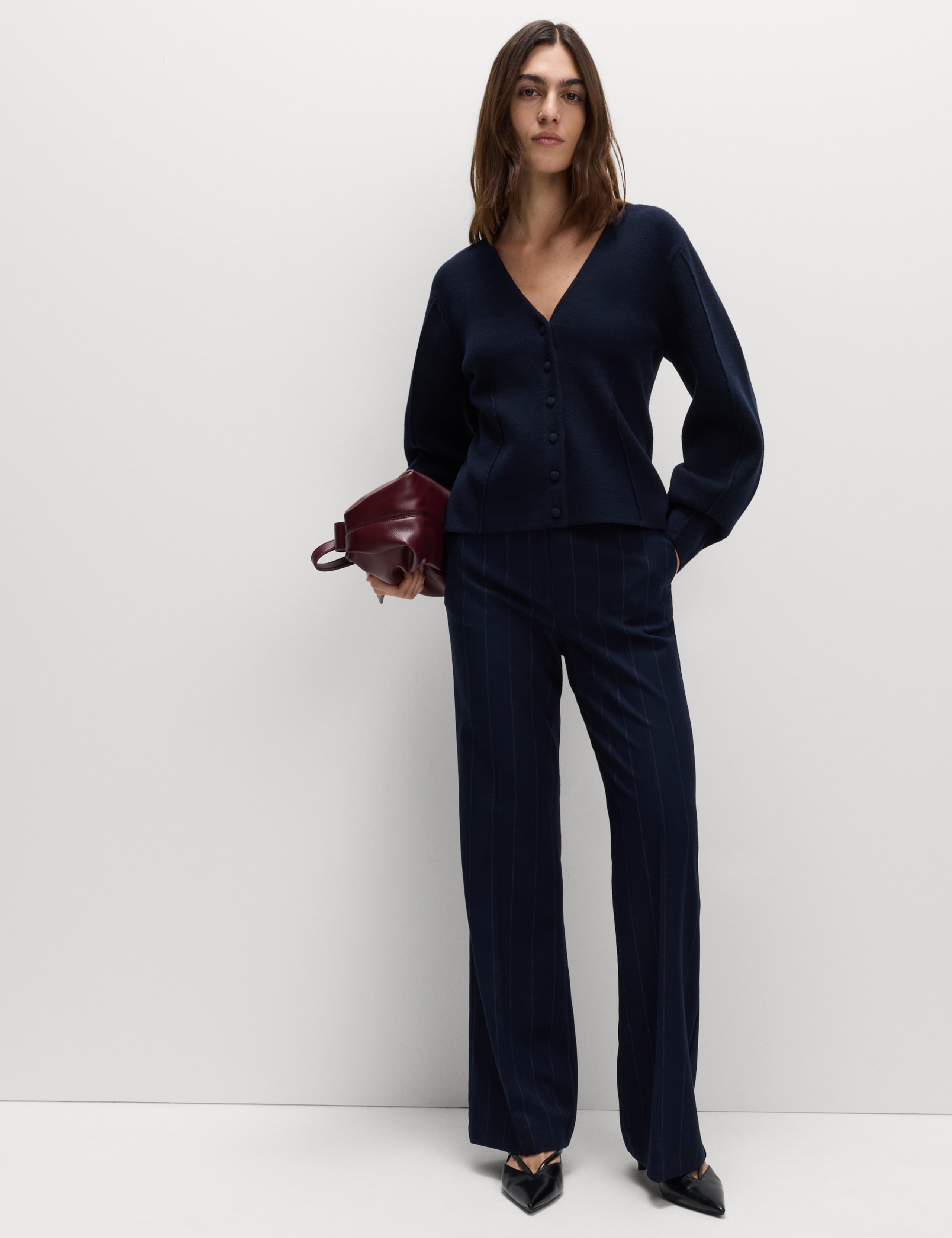 V-Neck Waisted Slim Fit Cardigan 4 of 6