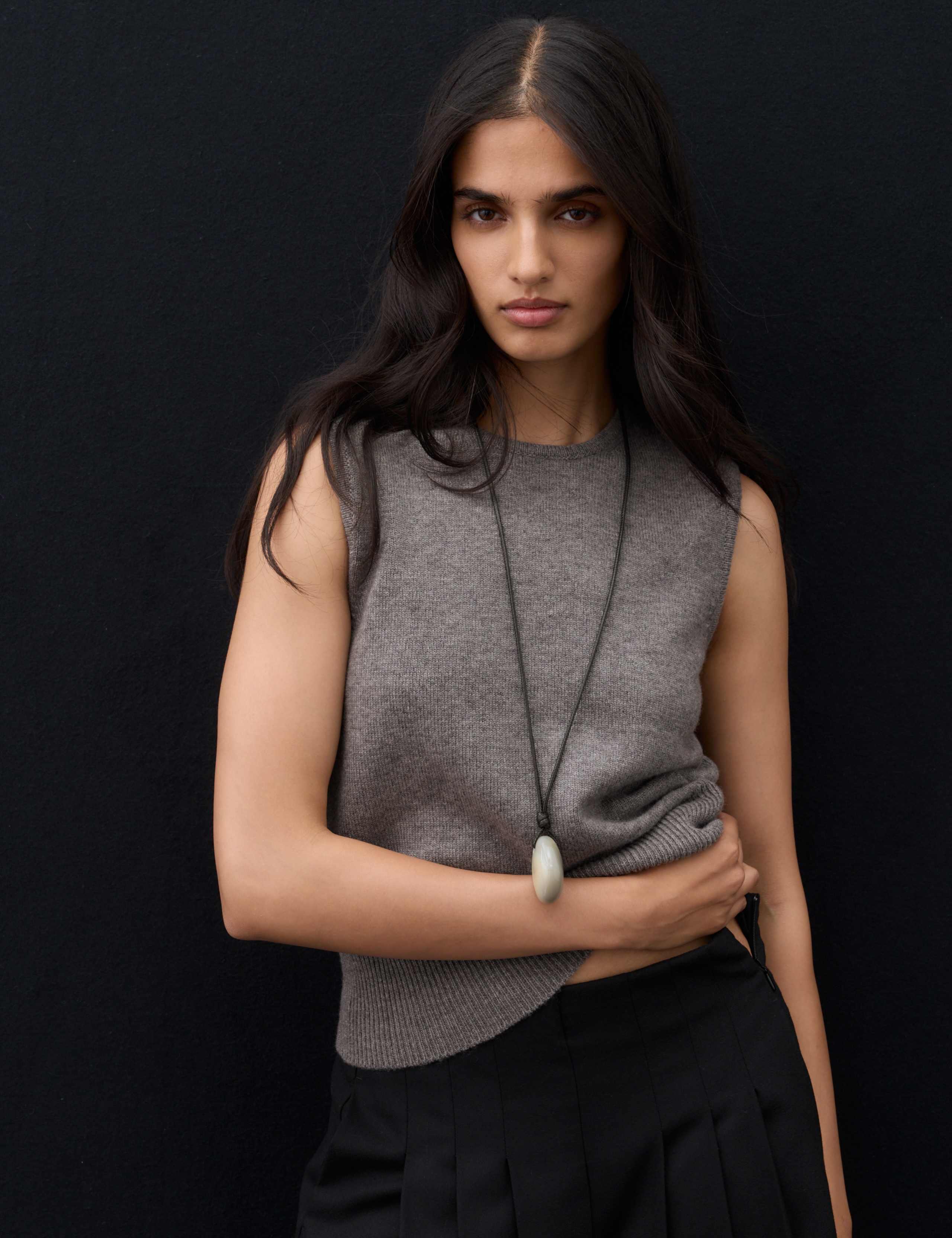 Merino Wool Rich Knitted Vest with Cashmere 7 of 7