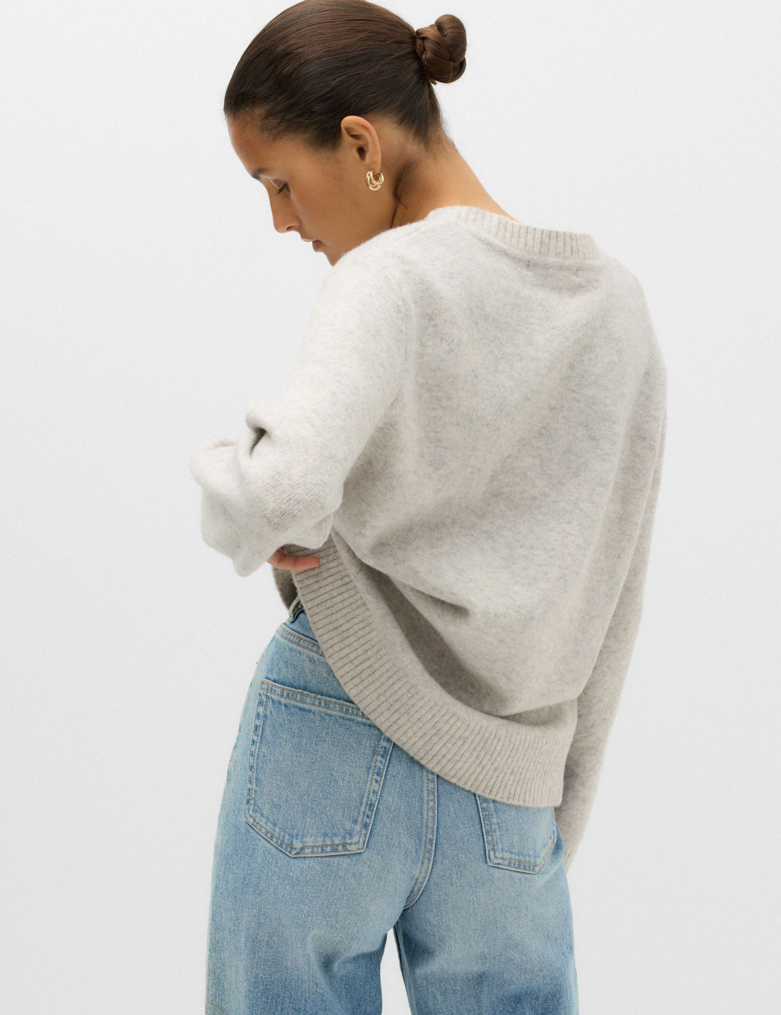 V-Neck Relaxed Jumper With Wool 4 of 5