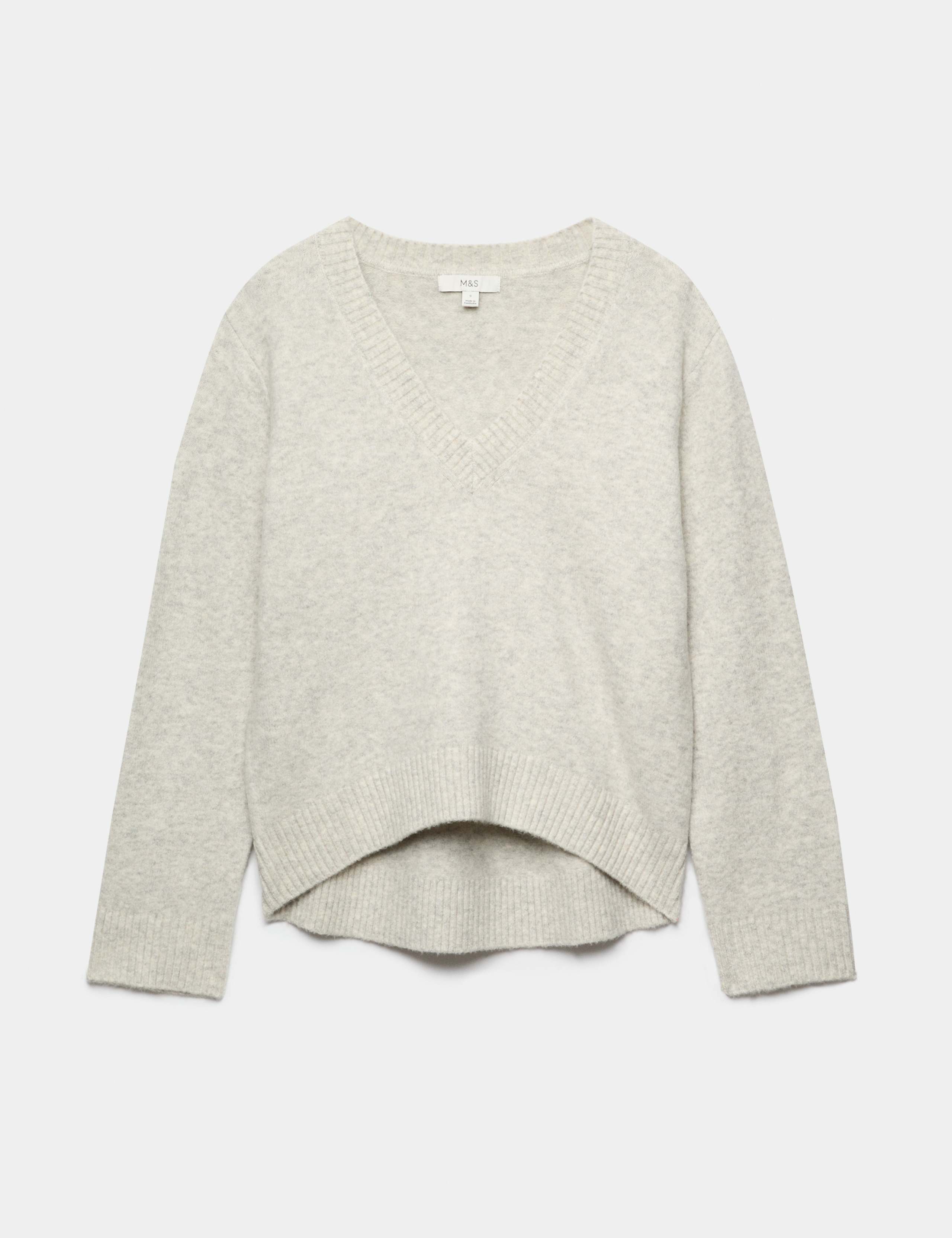 V-Neck Relaxed Jumper With Wool 2 of 5