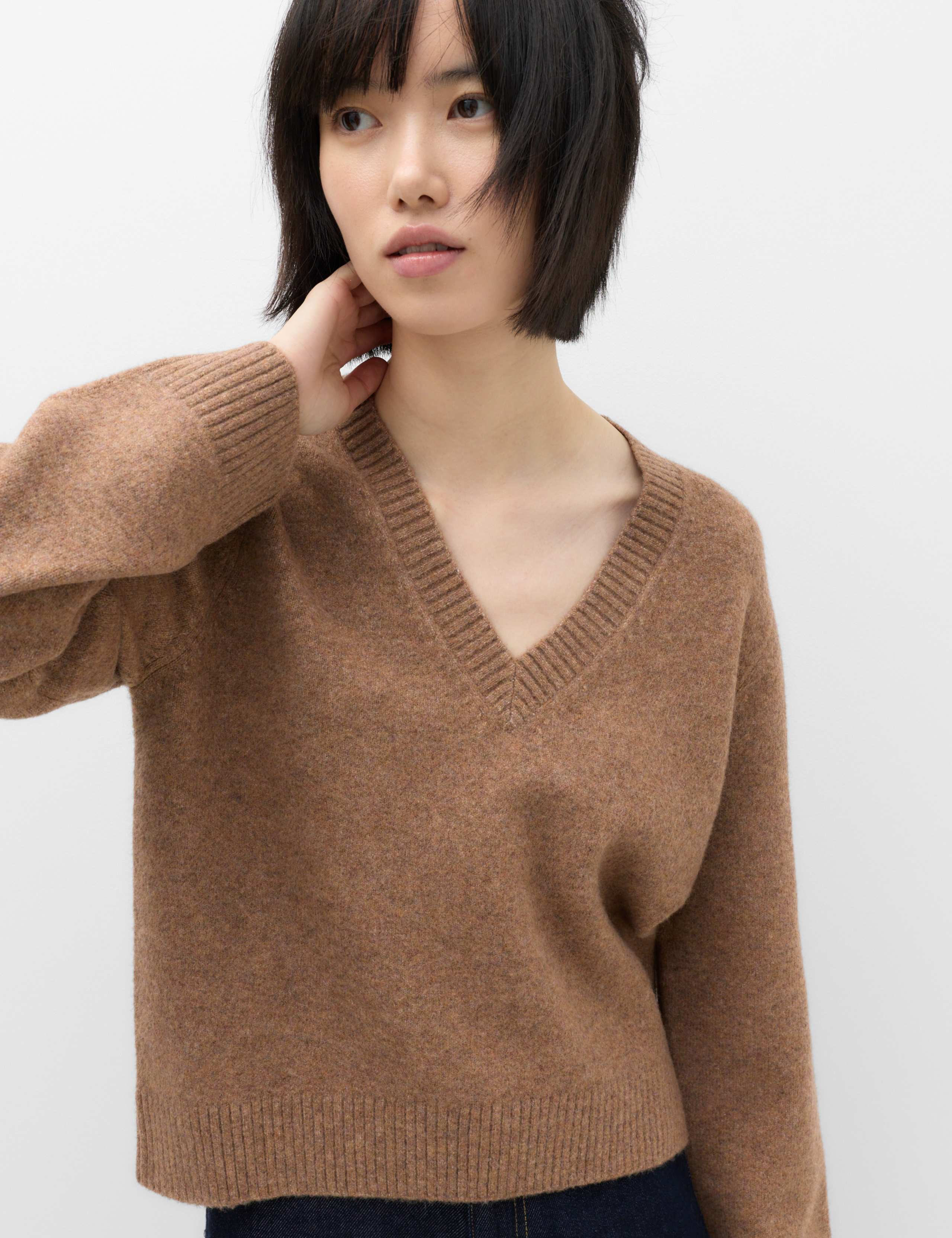 V-Neck Relaxed Jumper With Wool 1 of 5