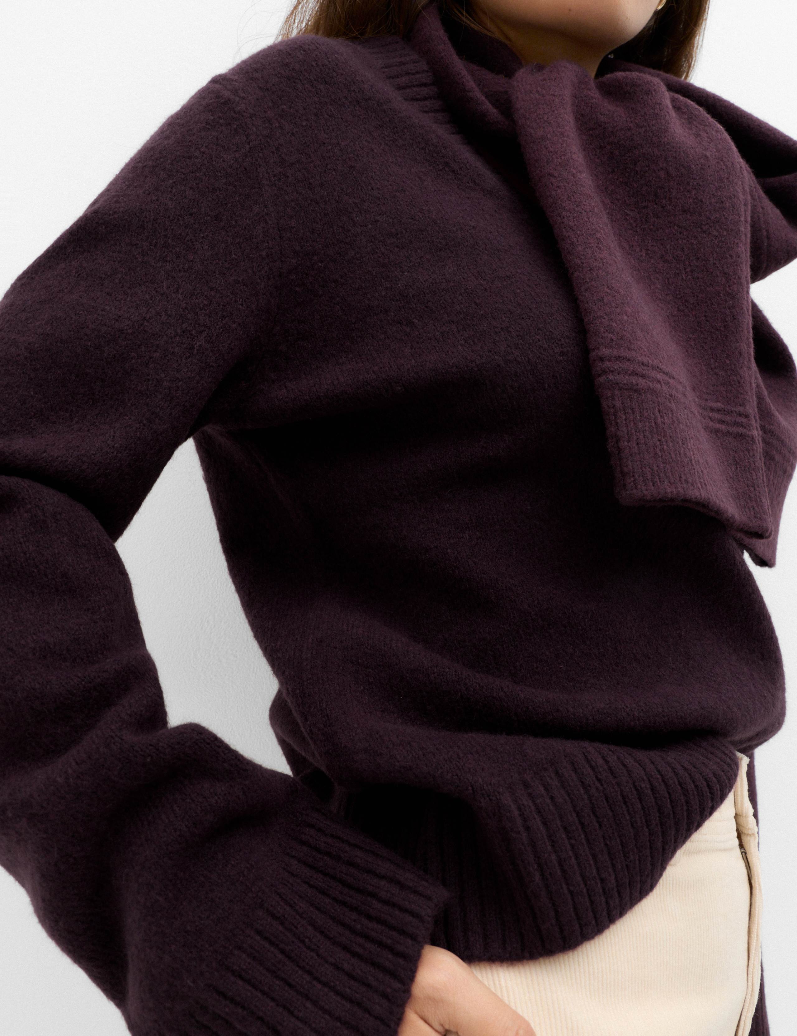 V-Neck Relaxed Jumper With Wool 3 of 6
