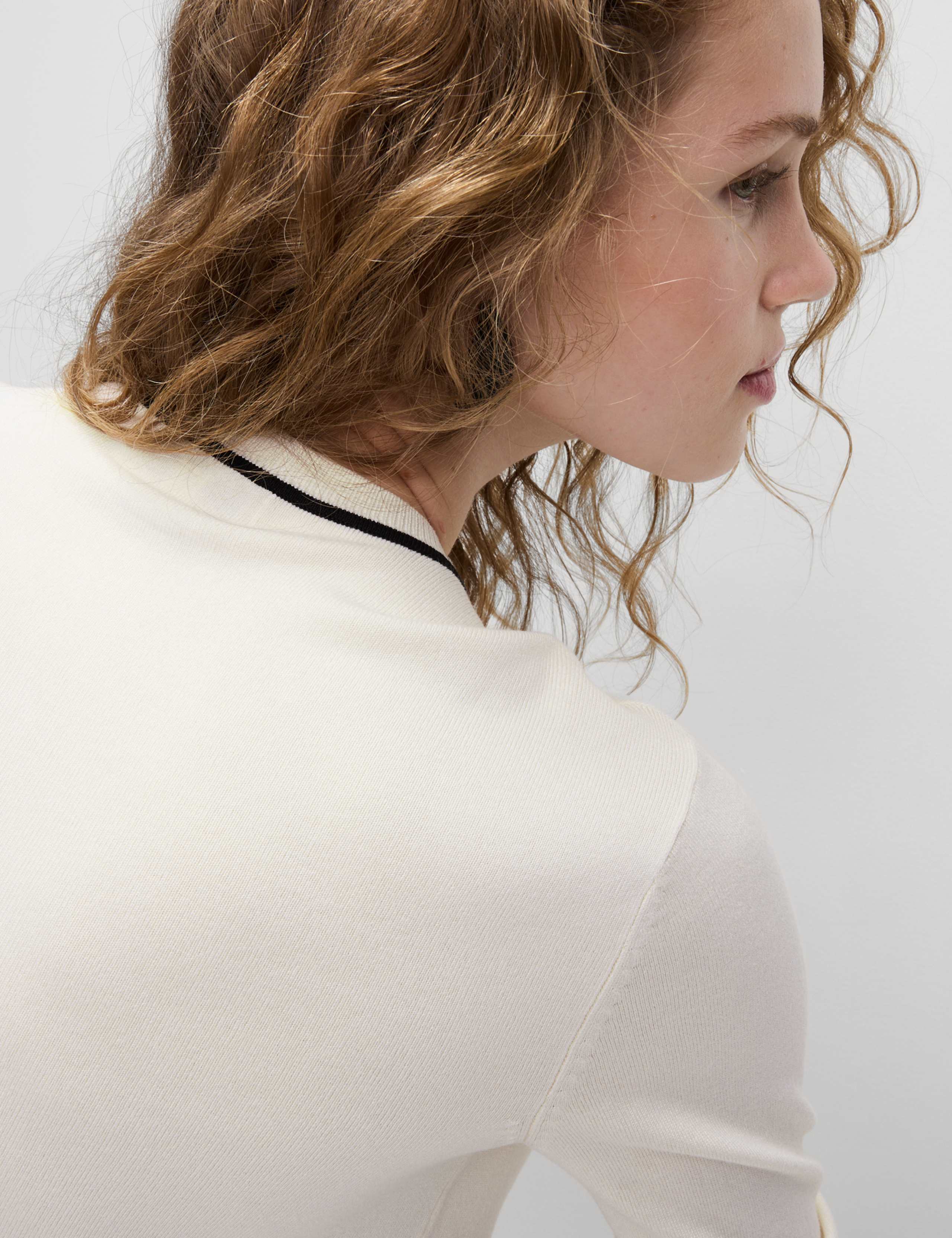 Crew Neck Tipped Detail Button Front Cardigan 6 of 7