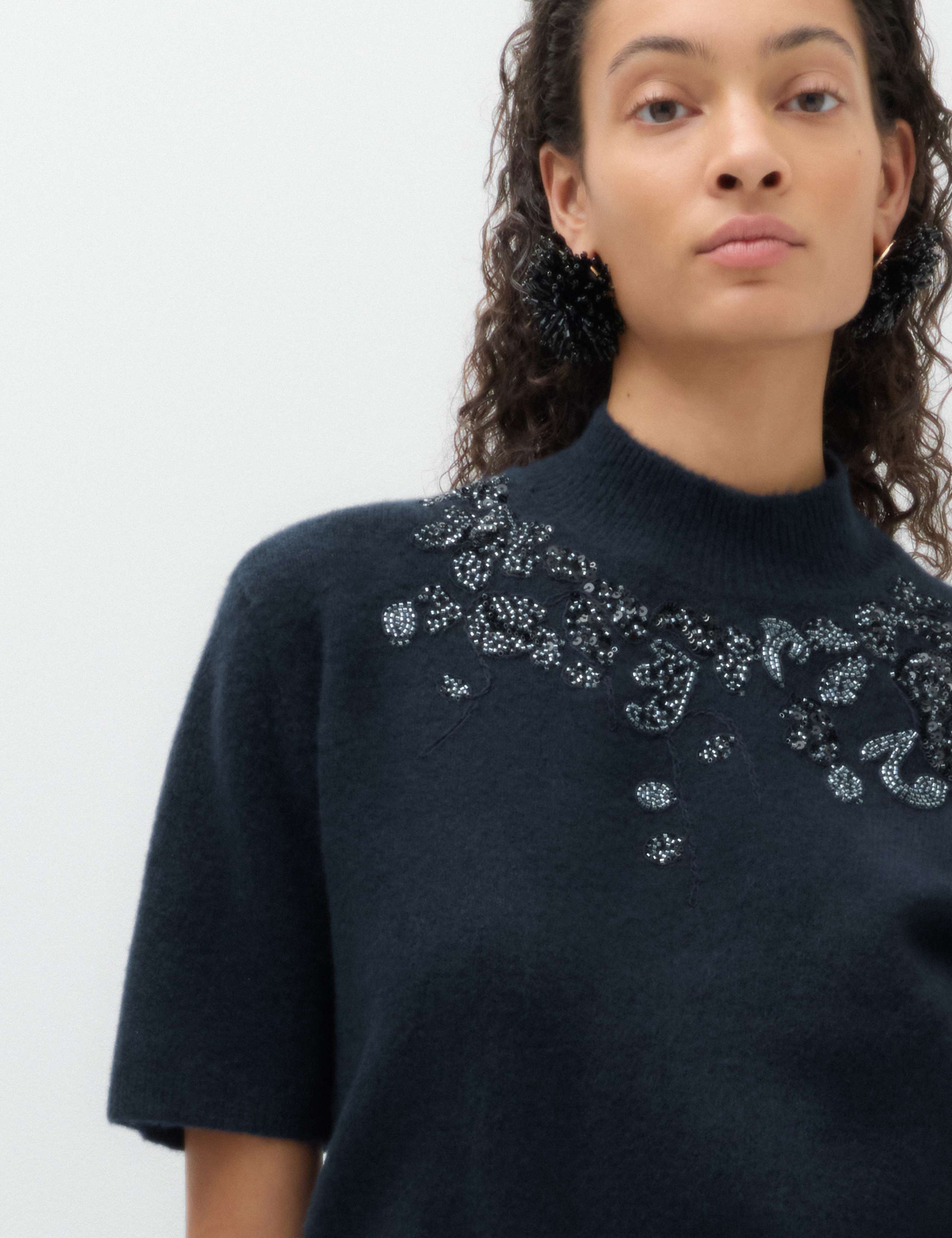 Embellished Funnel Neck Knitted Top with Wool 3 of 5