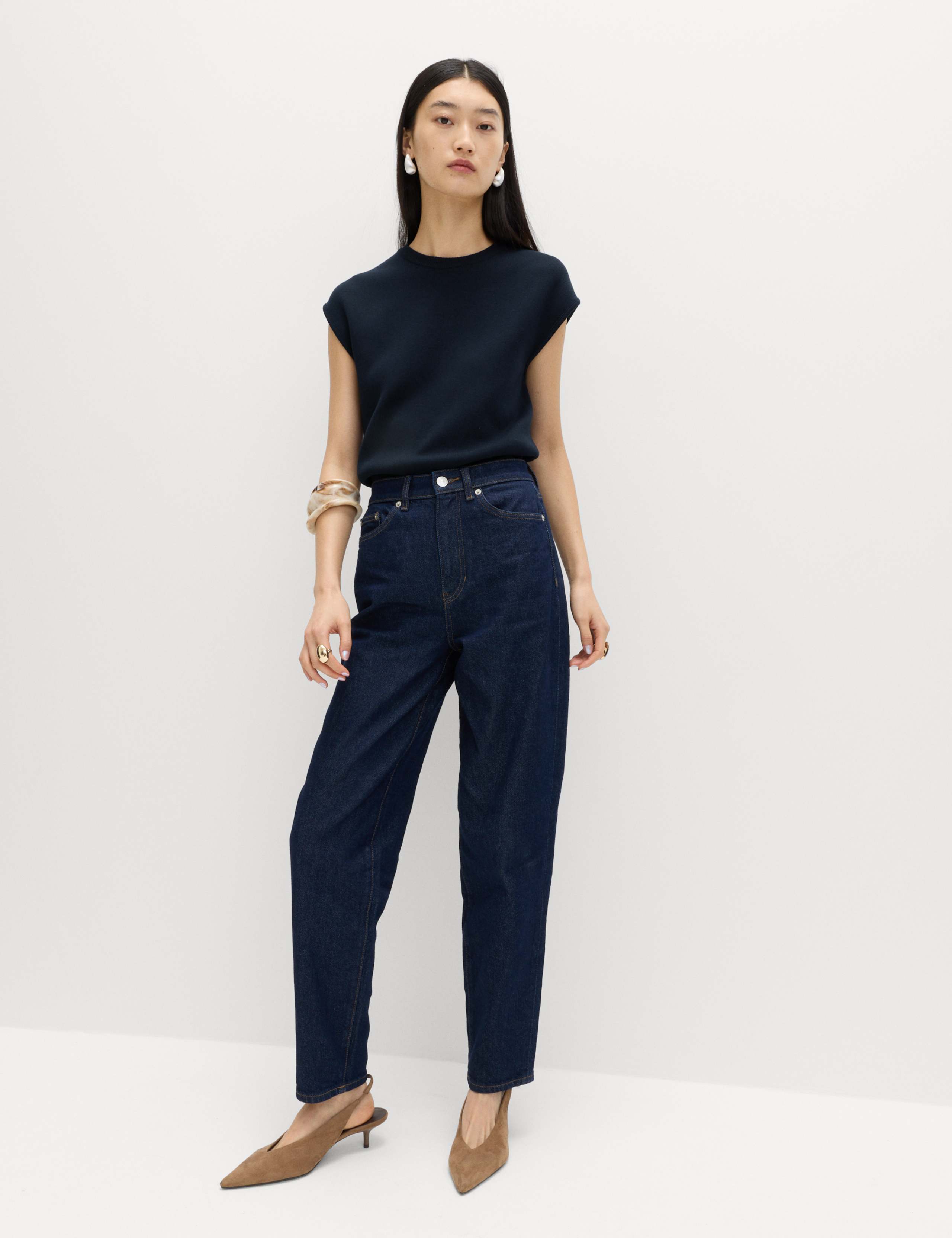 Crew Neck Knitted Vest 3 of 5