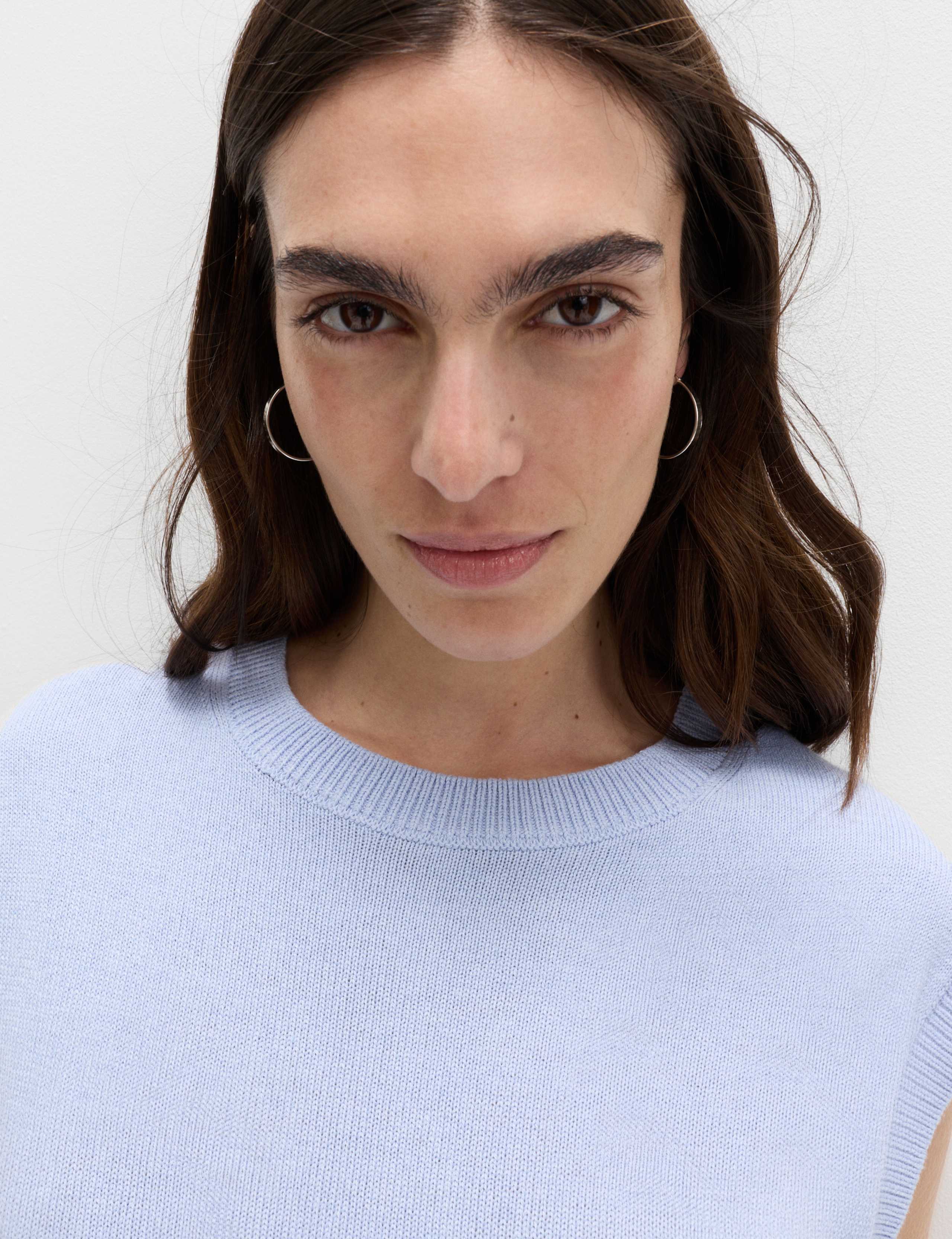 Muscle Knitted Vest With Linen 4 of 7