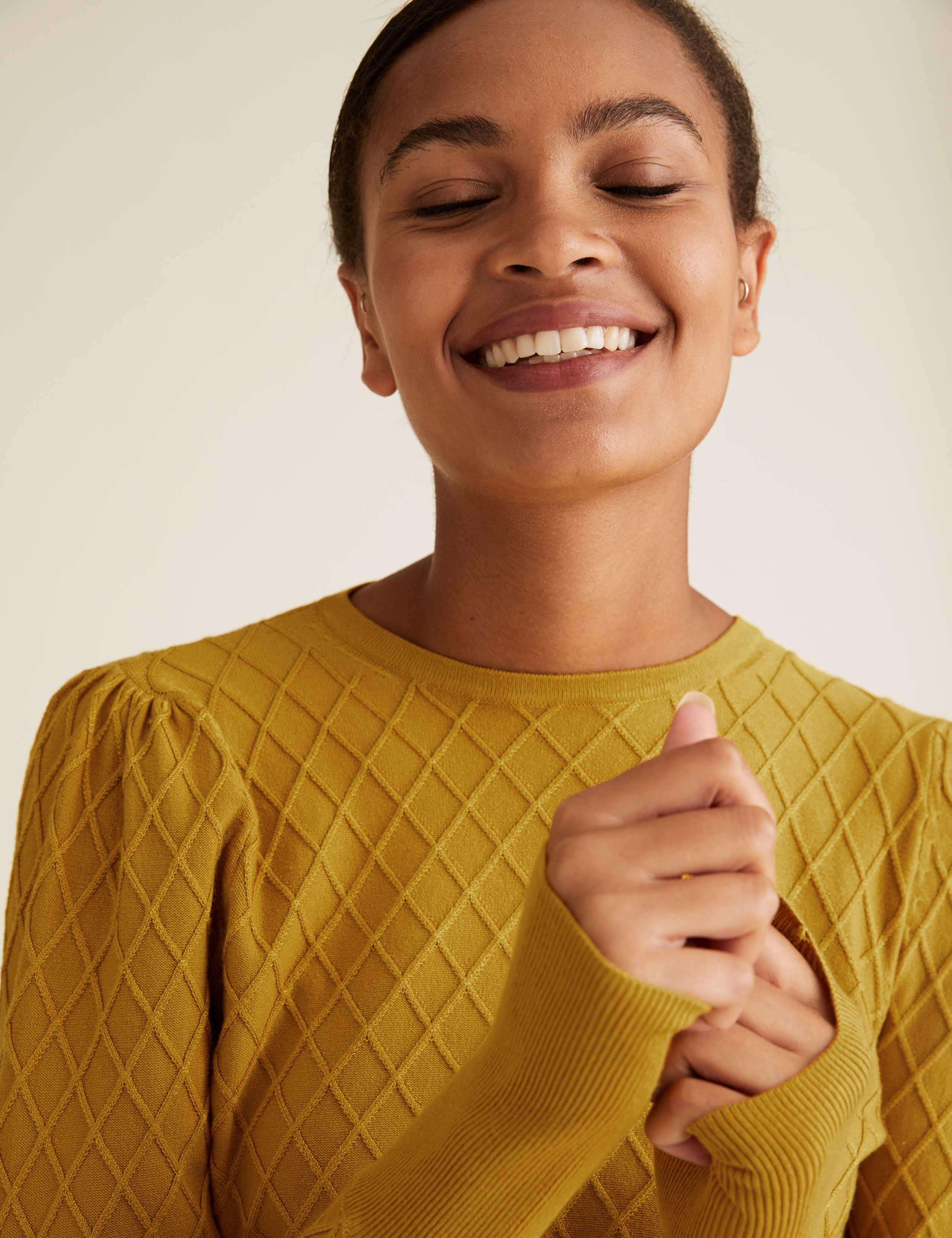 Diamond Stitch Textured Crew Neck Jumper 3 of 5