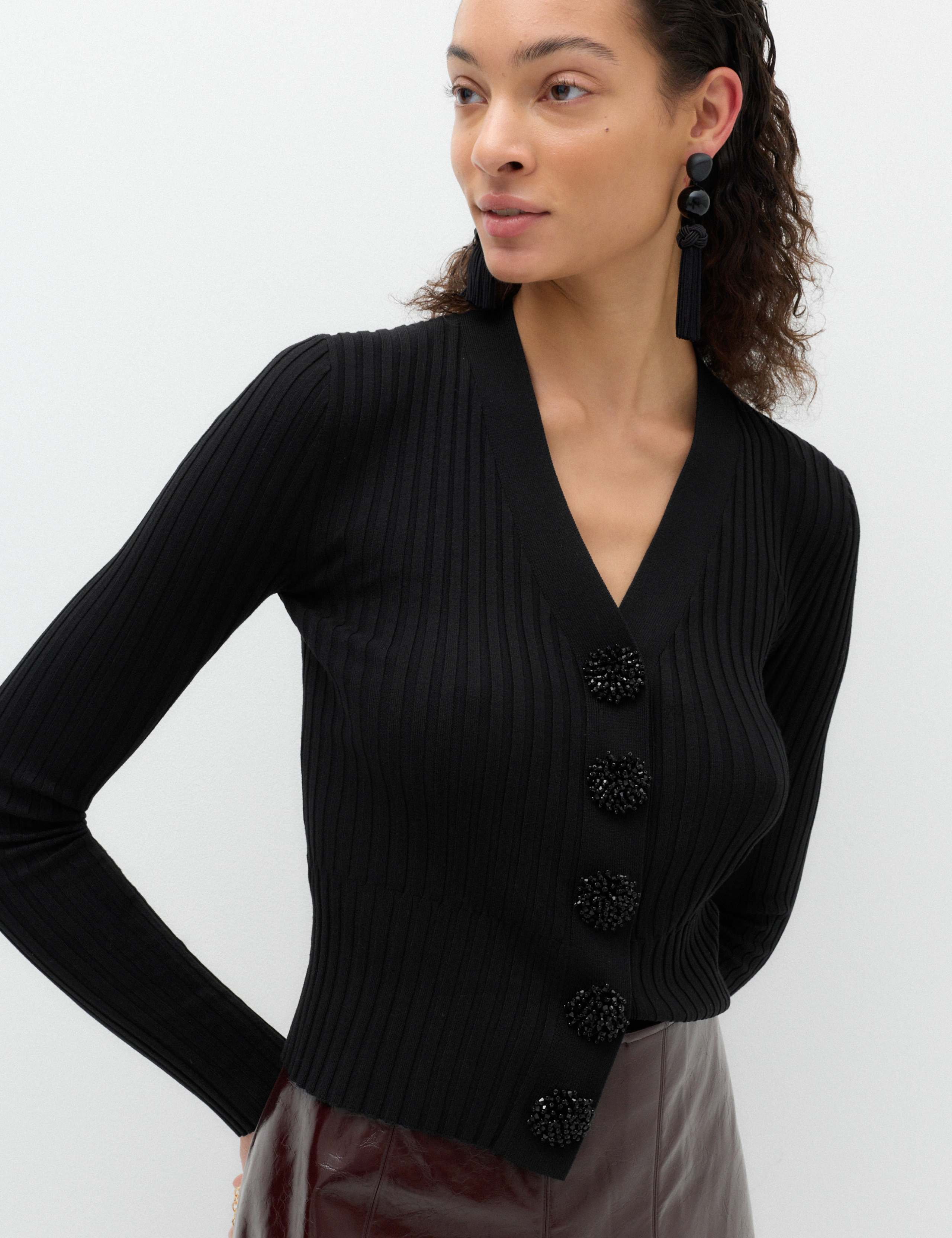 Embellished V Neck Cropped Cardigan 6 of 6