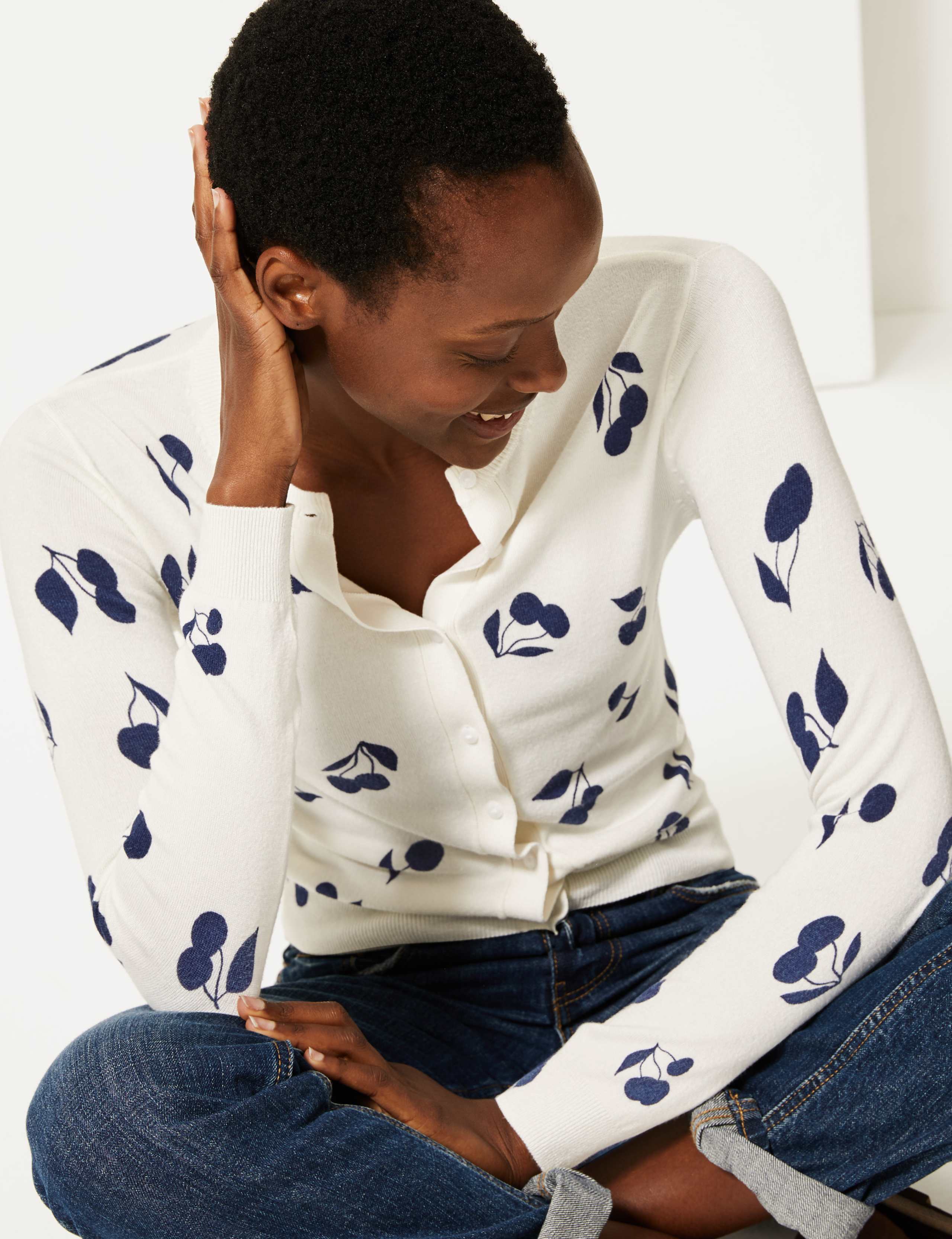 Printed Round Neck Cardigan 3 of 4
