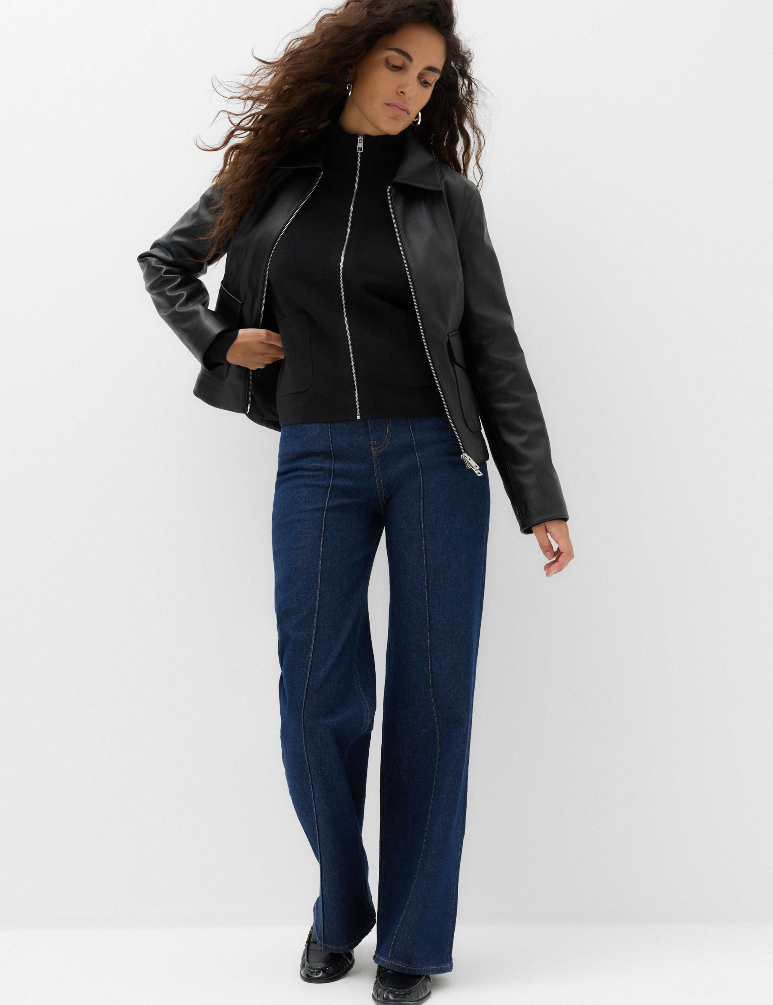 Rayon Rich Funnel Neck Zip Up Pocket Detail Knitted Jacket 3 of 7
