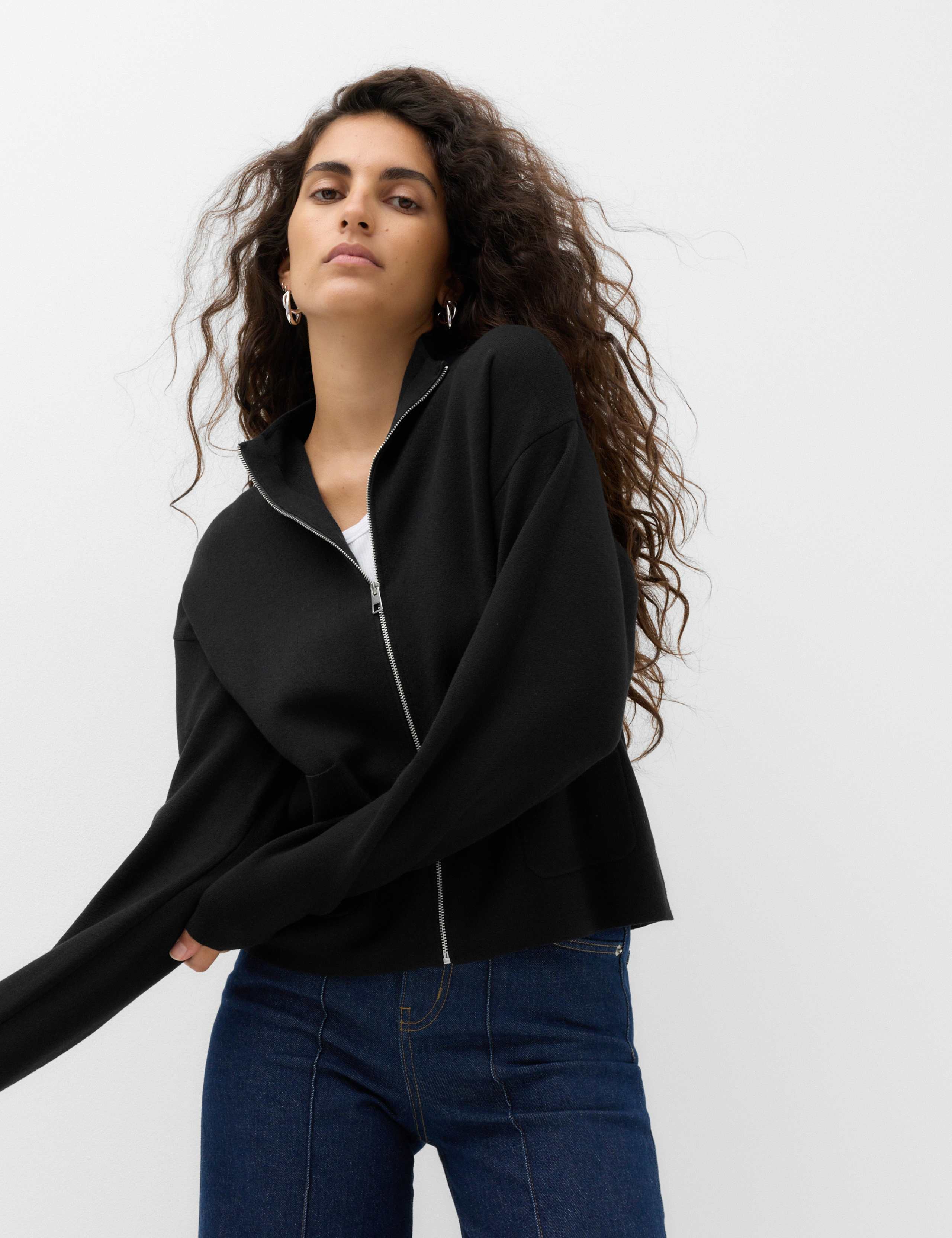 Rayon Rich Funnel Neck Zip Up Pocket Detail Knitted Jacket 6 of 7