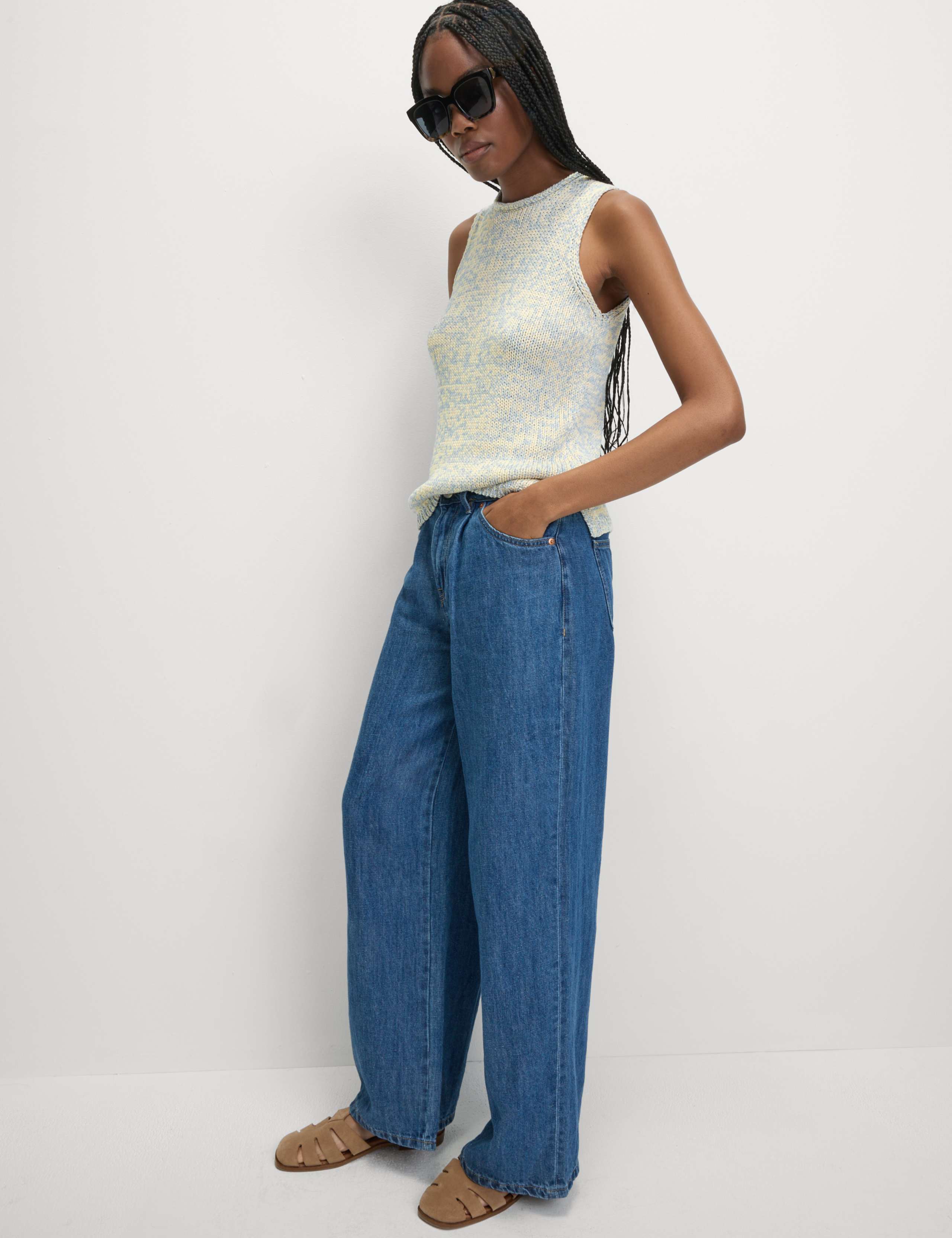 Textured Metallic Crew Neck Knitted Vest 4 of 8