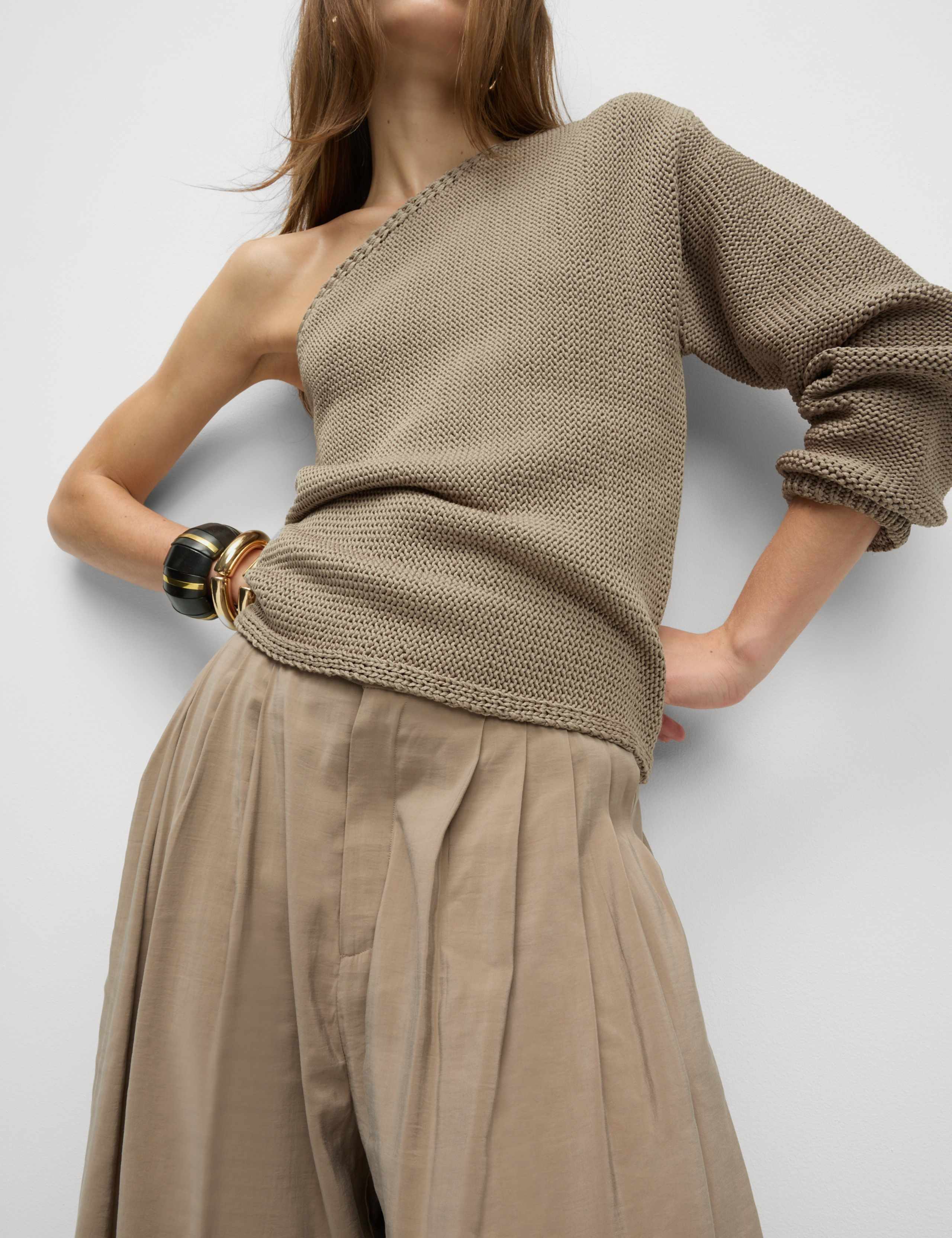 One Shoulder Slim Fit Textured Knitted Top 4 of 7