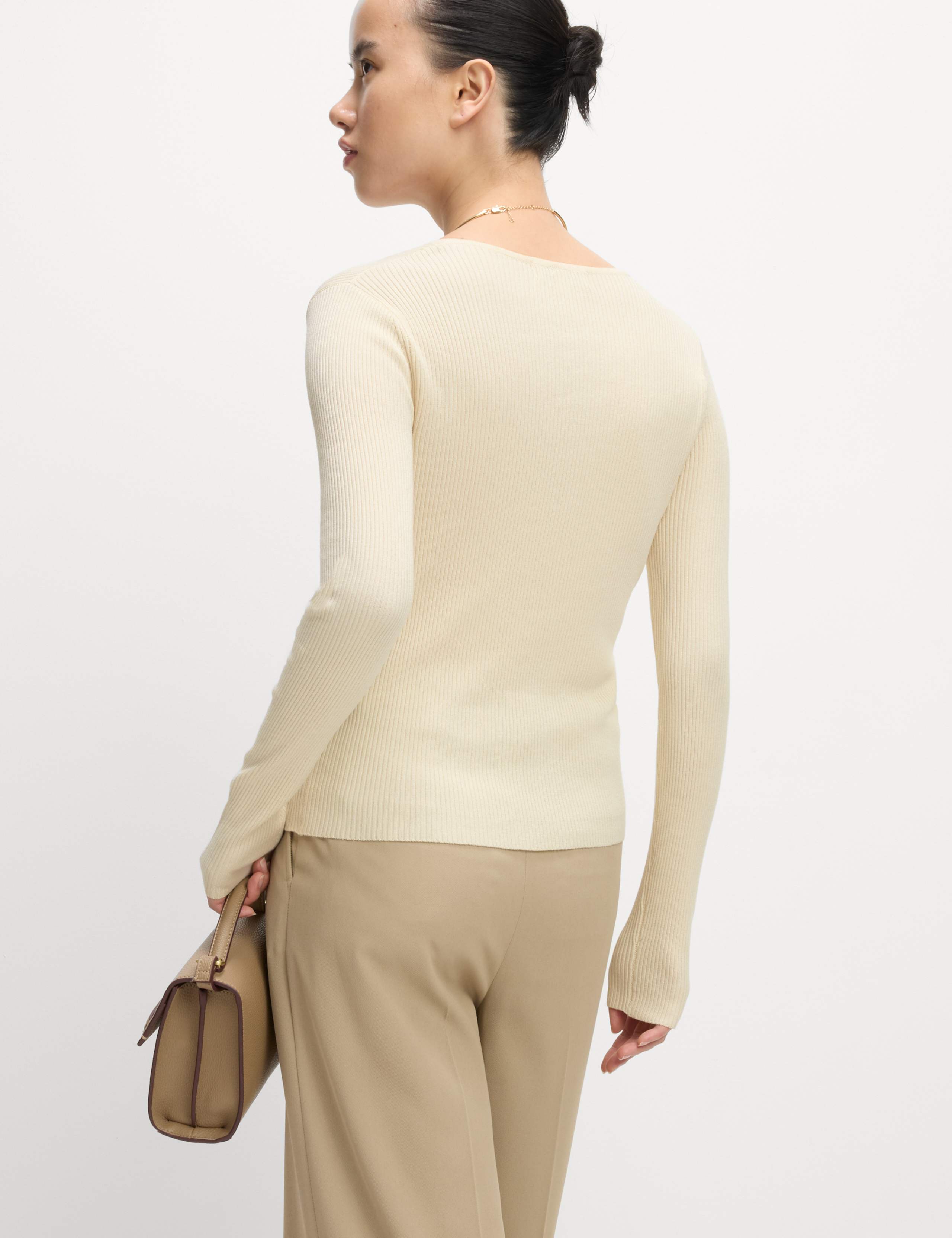 Ribbed V-Neck Knitted Top 4 of 7