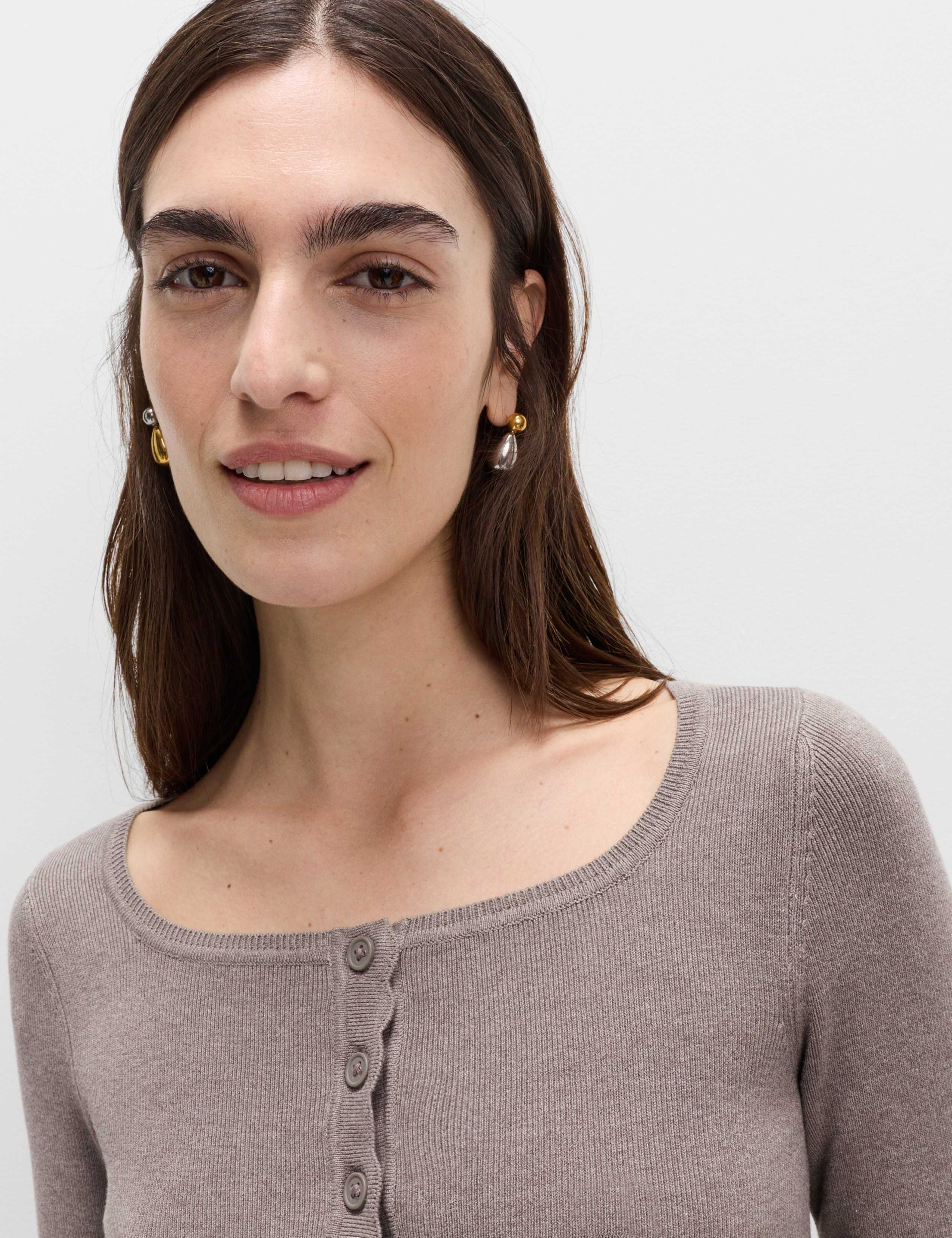 Square Neck Scallop Edge Slim Fit Cardigan 3 of 5